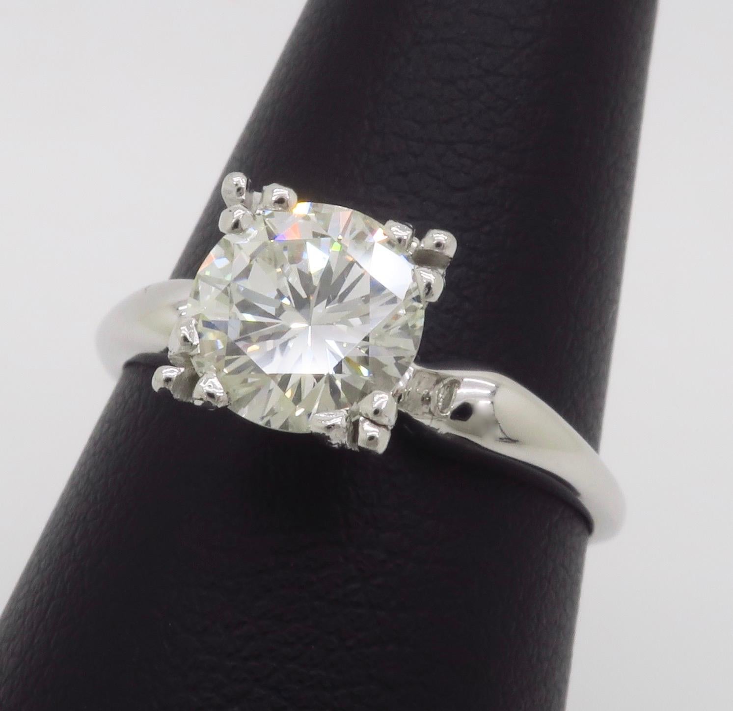 Vintage 1.45CT Round Brilliant Cut Diamond Solitaire Ring  en vente 10