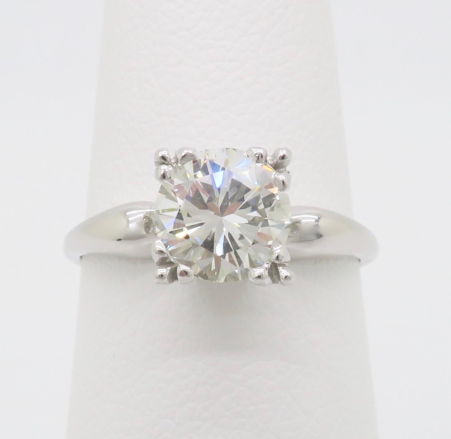 Vintage 1.45CT Round Brilliant Cut Diamond Solitaire Ring  For Sale 1