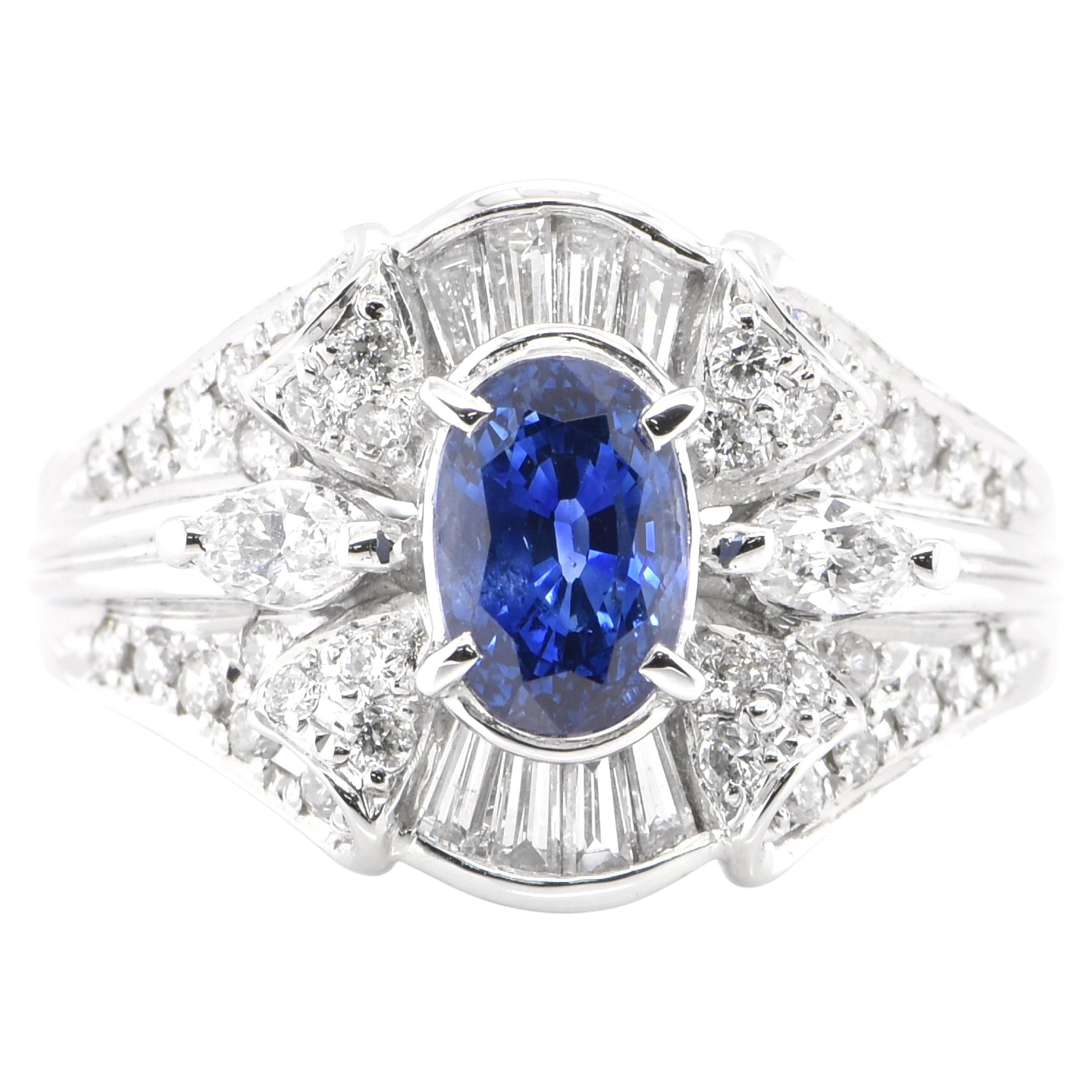 Bague vintage en platine avec saphir bleu naturel de 1,46 carat et diamants