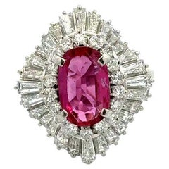 Anillo bailarina vintage de rubí sin calor de 1,48 quilates GIA y diamantes en platino