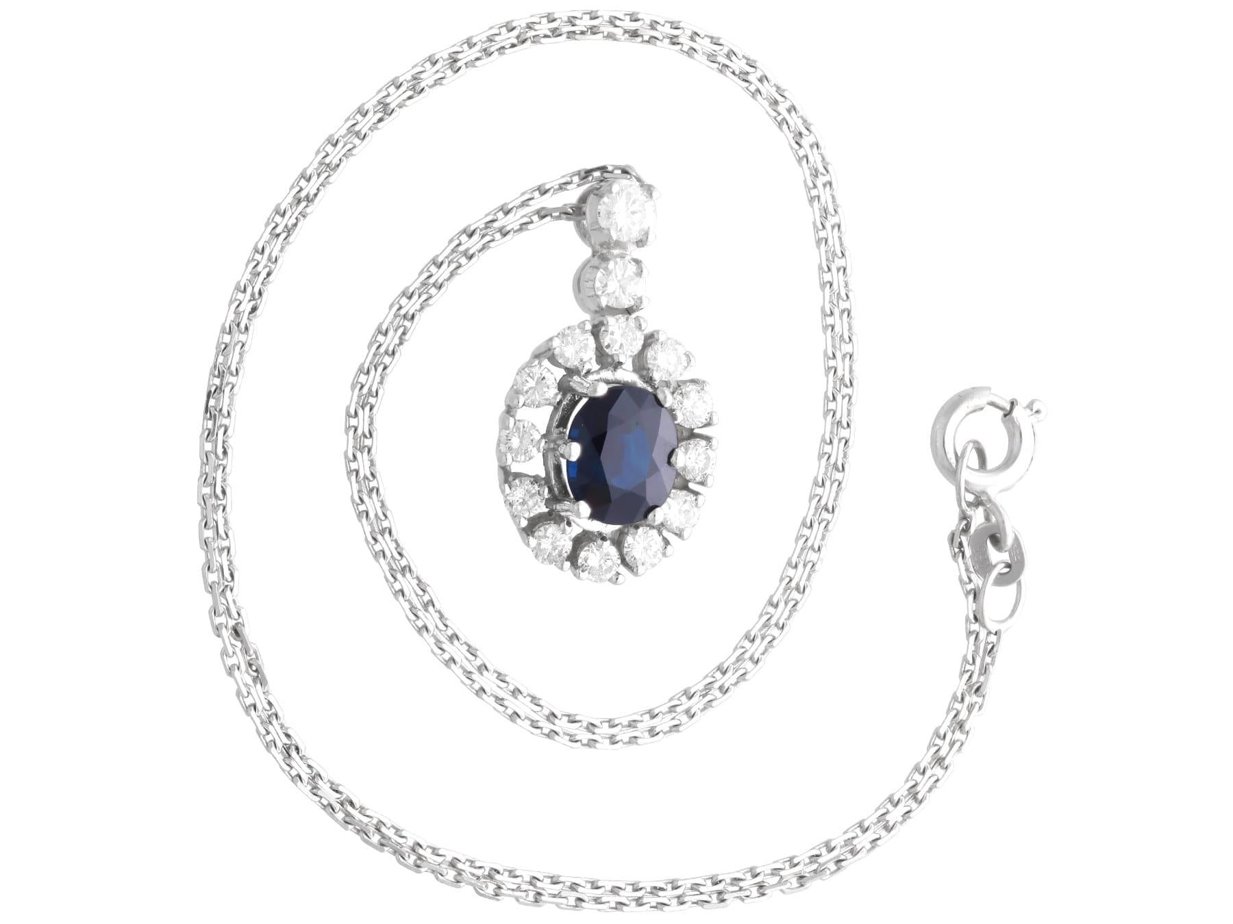 Ciondolo d'epoca in oro bianco 14k con zaffiro da 1,48 carati e diamante da 0,80 carati Circa 1960 In condizioni ottime in vendita a Jesmond, Newcastle Upon Tyne