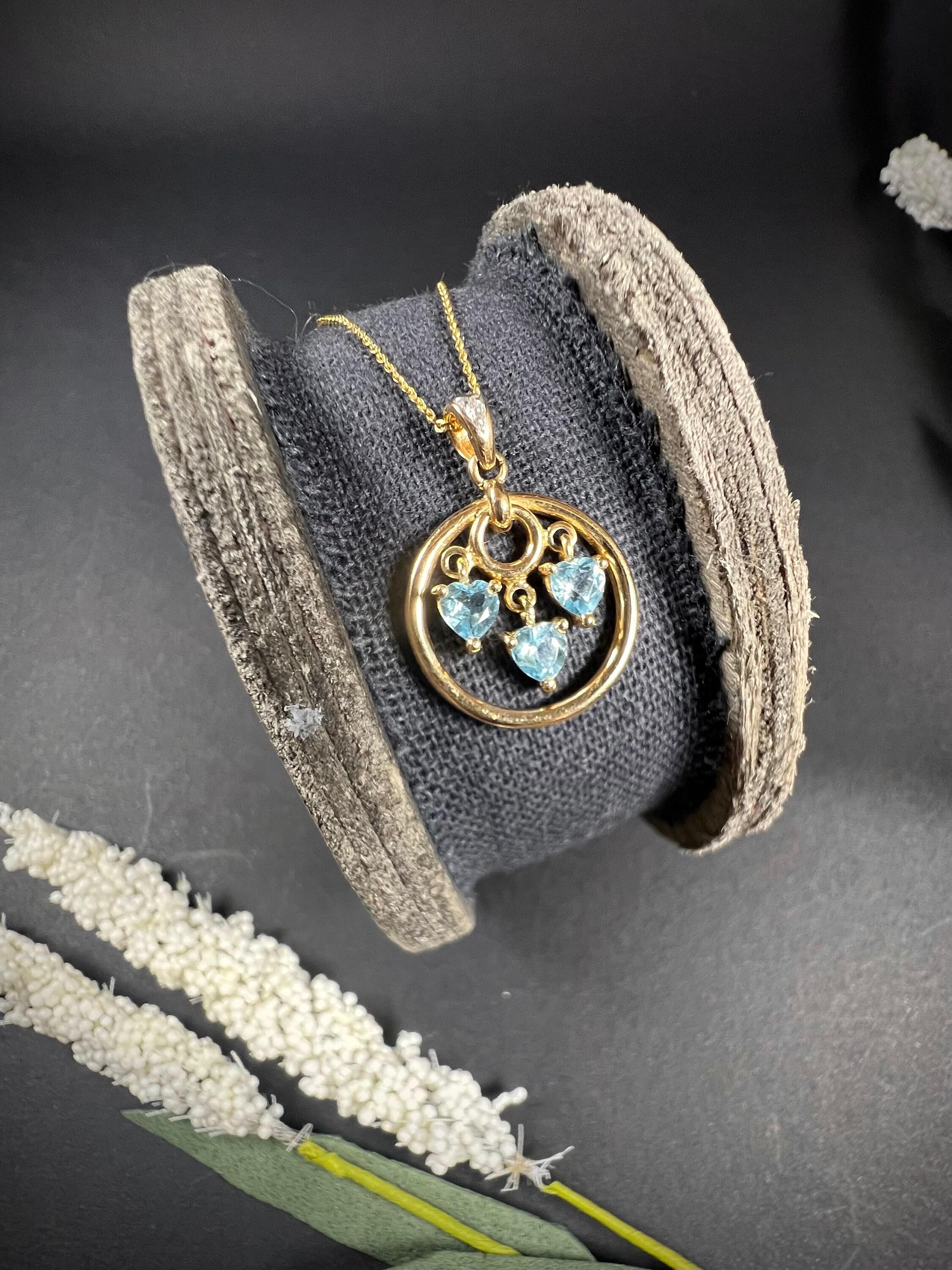 Vintage 14ct Gold Blue Topaz & Diamond Heart Pendant In Good Condition For Sale In Brighton, GB