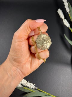 Pendentif disque octogonal en or 14ct "I'll Never Stop Loving You" (Je ne cesserai jamais de t'aimer)