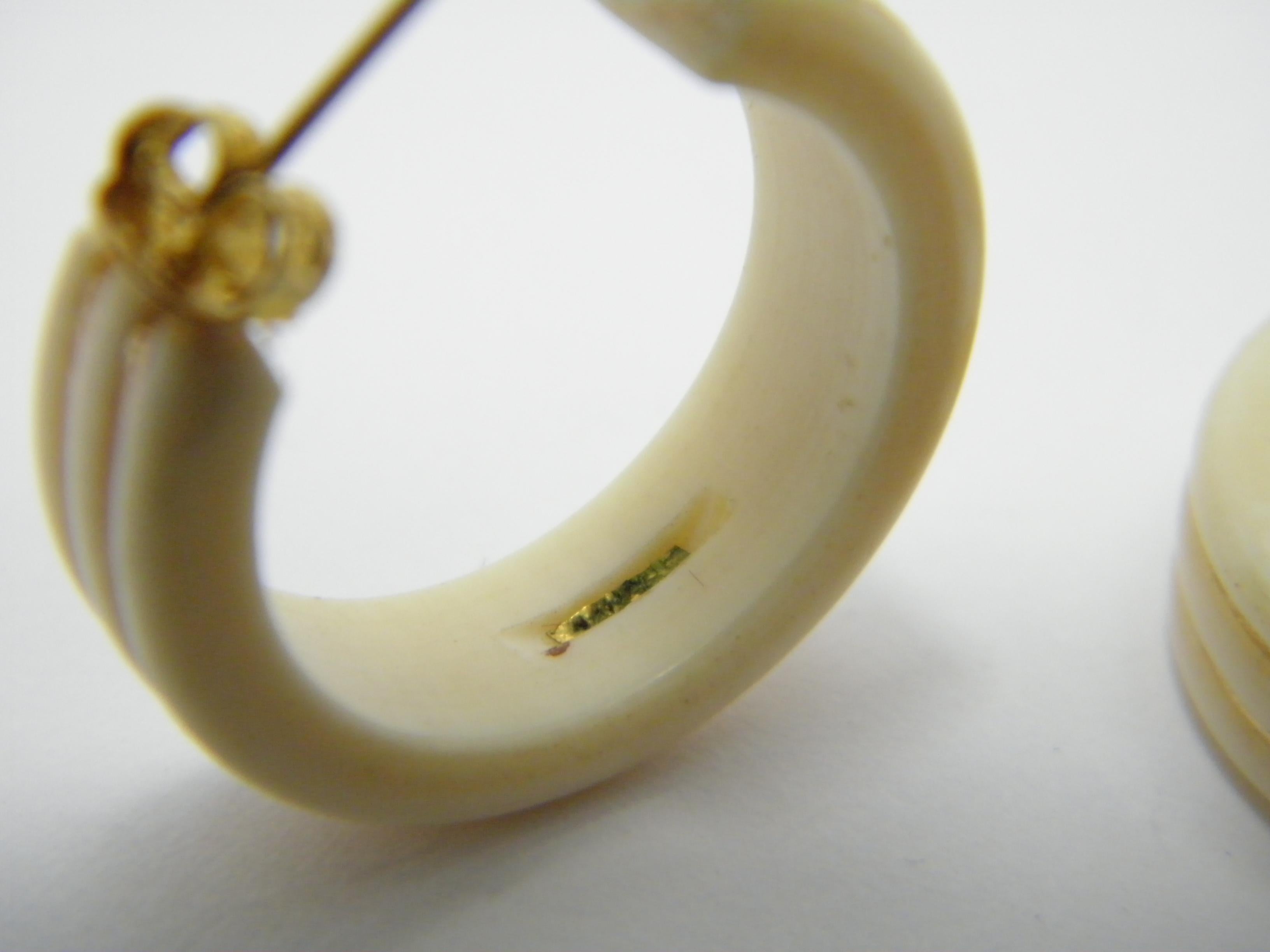Vintage 14ct Gold Ox Bone Hoop / Stud Earrings 585 Purity Mourning In Good Condition For Sale In Camelford, GB