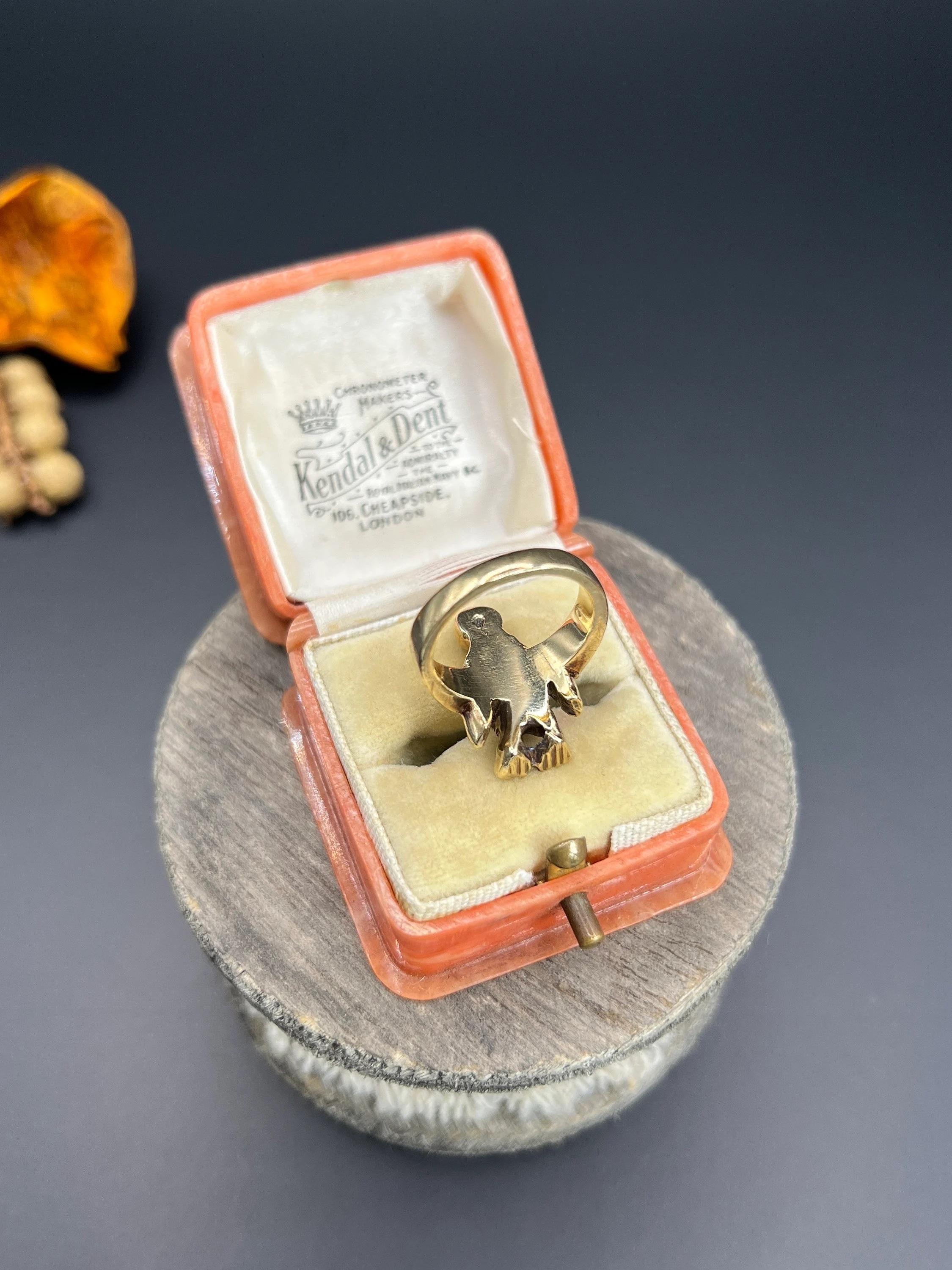 Women's or Men's Vintage 14ct Gold Stamped, 1970s Ruby Penguin Ring