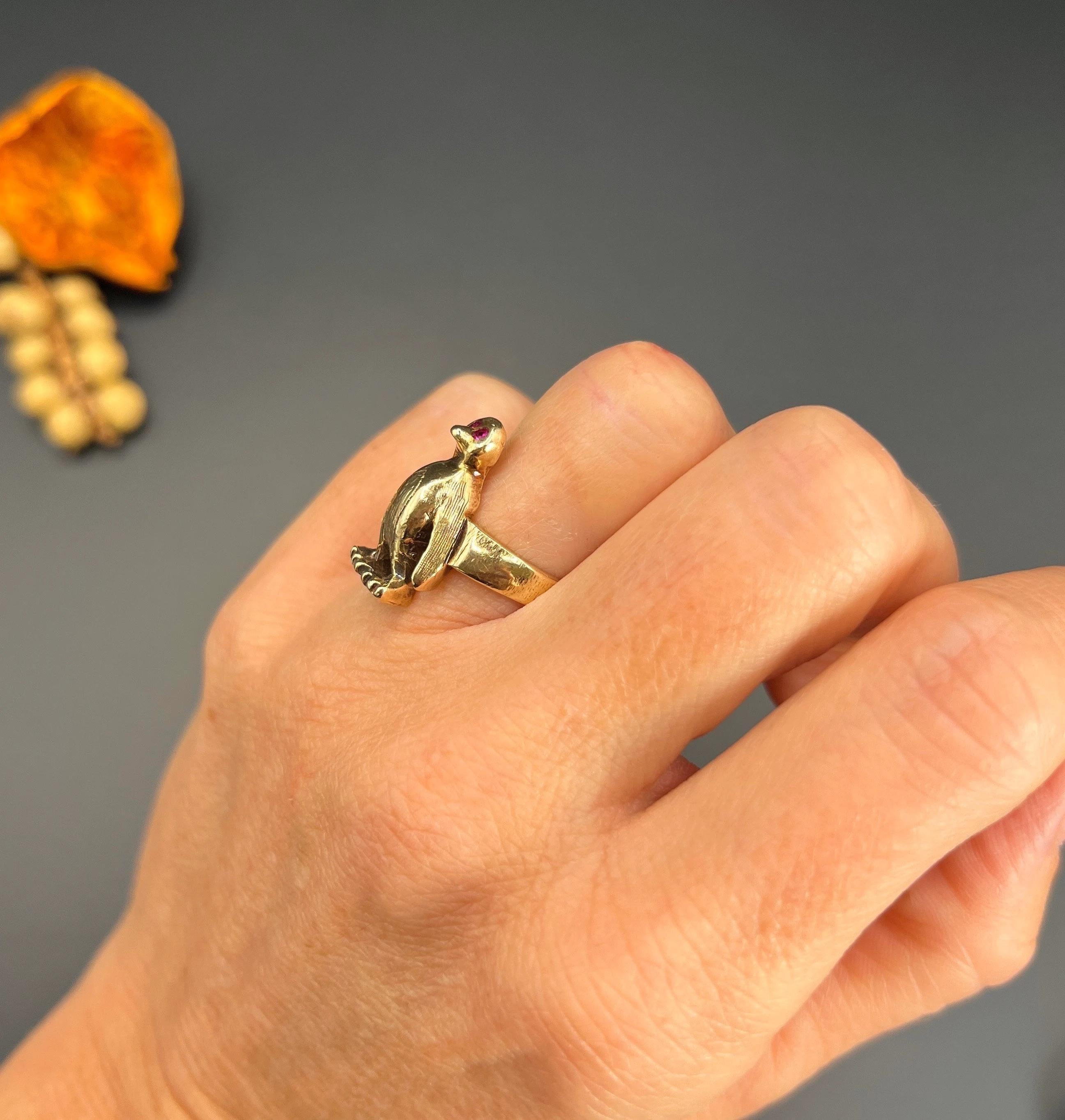 Vintage 14ct Gold Stamped, 1970s Ruby Penguin Ring 2