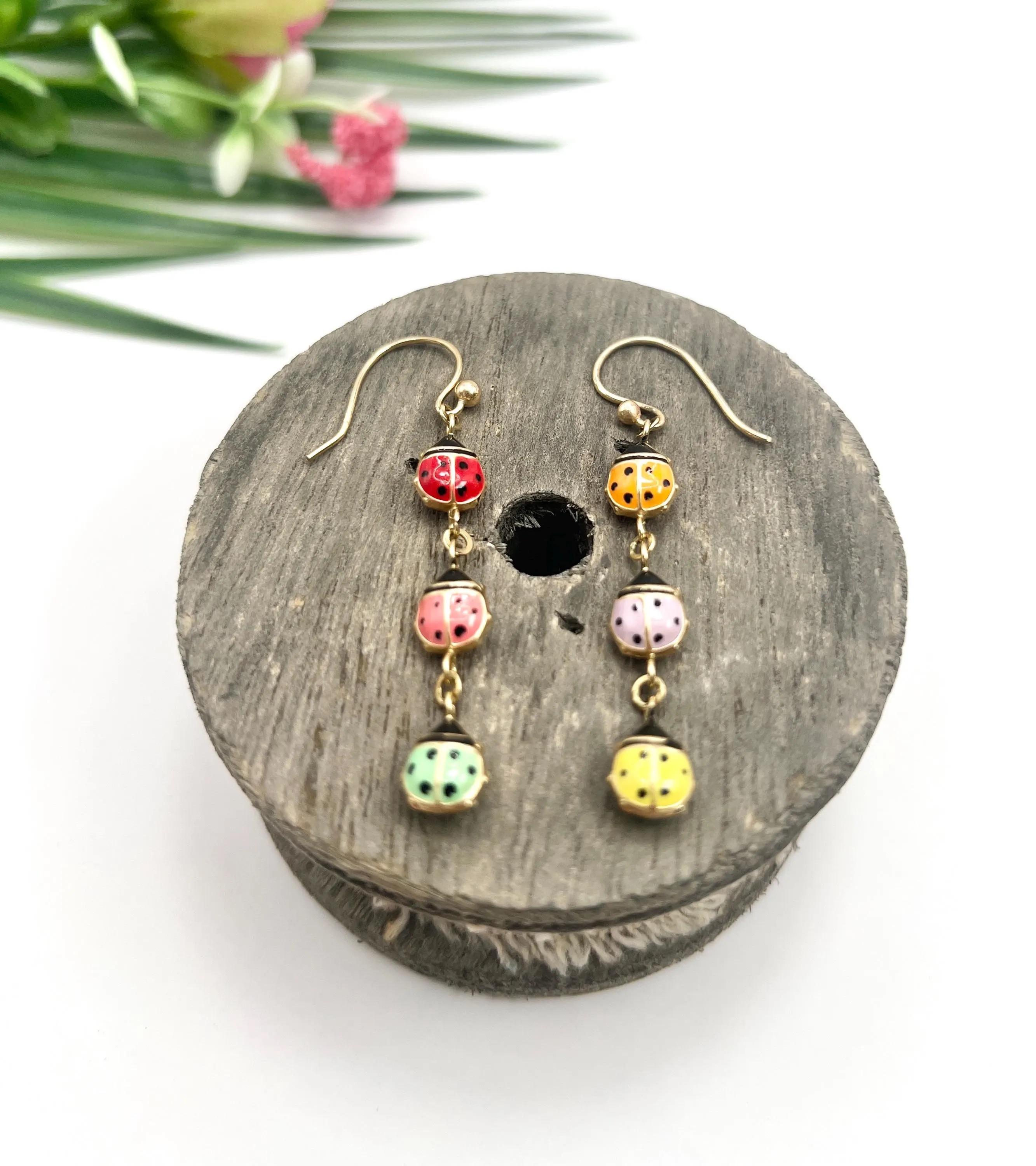 Vintage 14ct Gelbgold Bright Coloured Emaille Marienkäfer / Marienkäfer Tropfen Ohrringe im Angebot 1