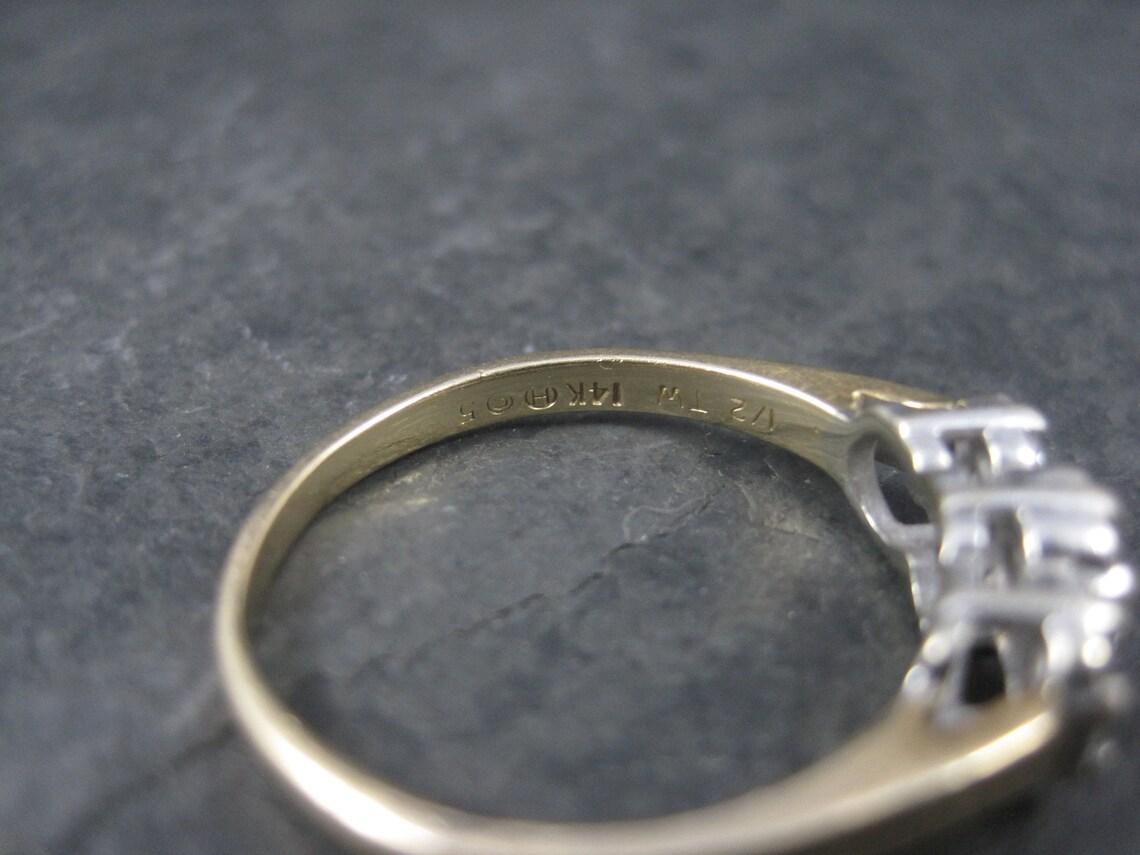 Vintage 14K 1/2 Carat Diamond Cluster Ring Size 8.25 Pour femmes en vente