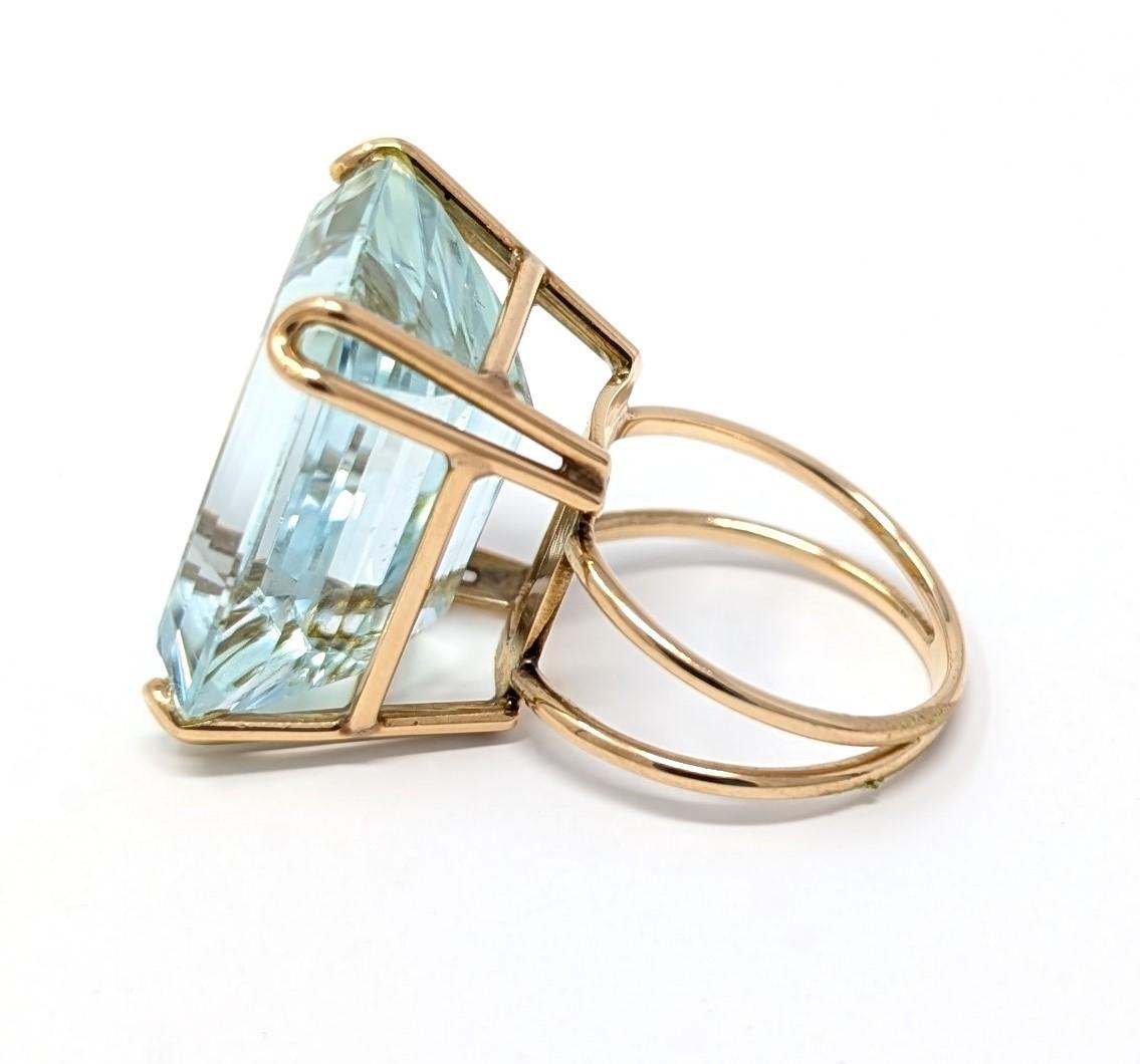 Vintage 14k Aquamarine Cocktail Ring Emerald Cut Solid Yellow Gold US Size 5 In Good Condition For Sale In Greer, SC
