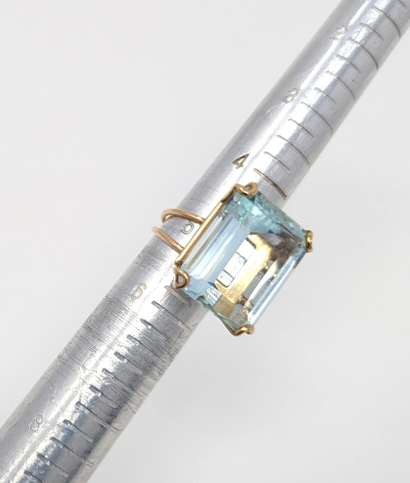 Vintage 14k Aquamarine Cocktail Ring Emerald Cut Solid Yellow Gold US Size 5 For Sale 4