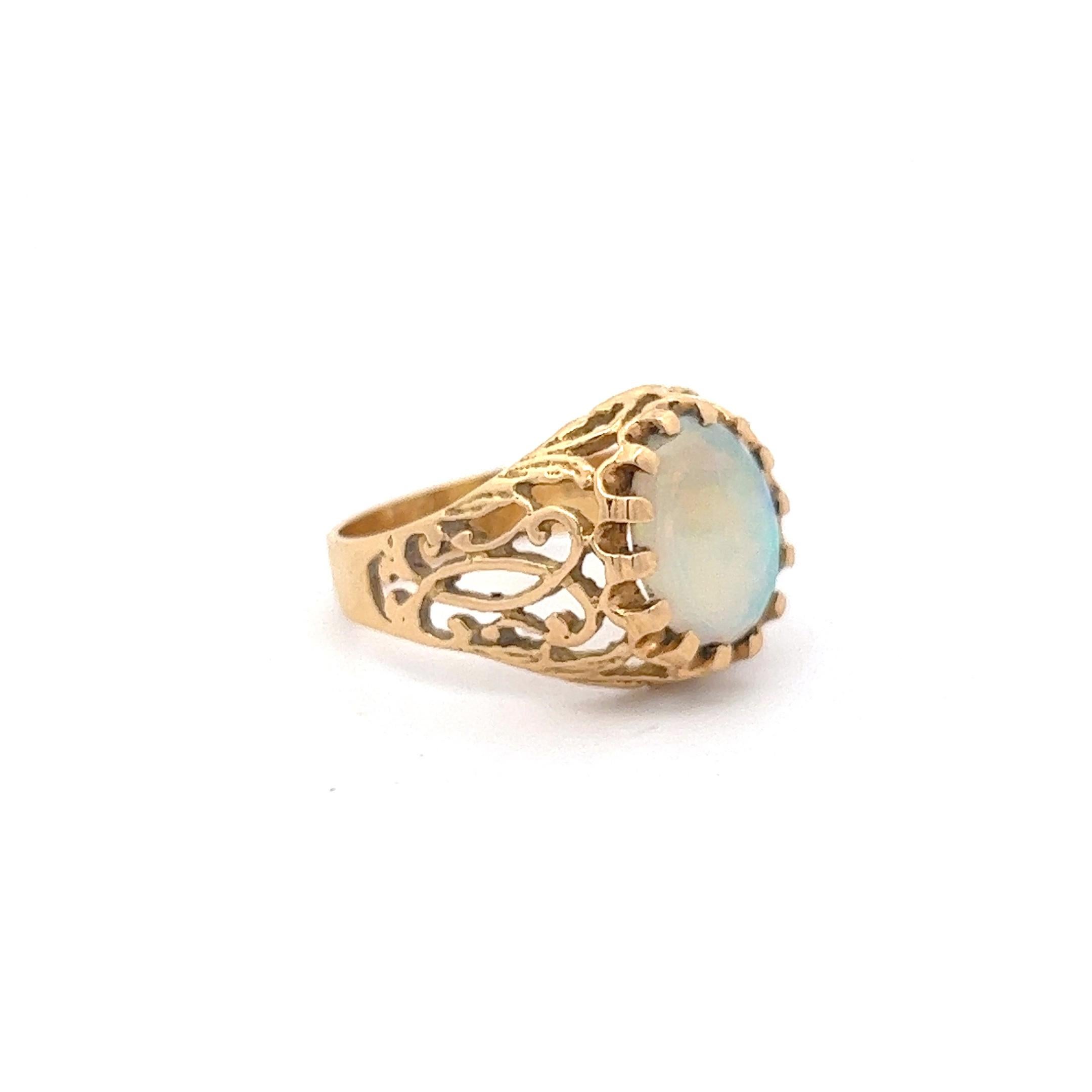Cabochon Vintage 14k Australian Opal Ring