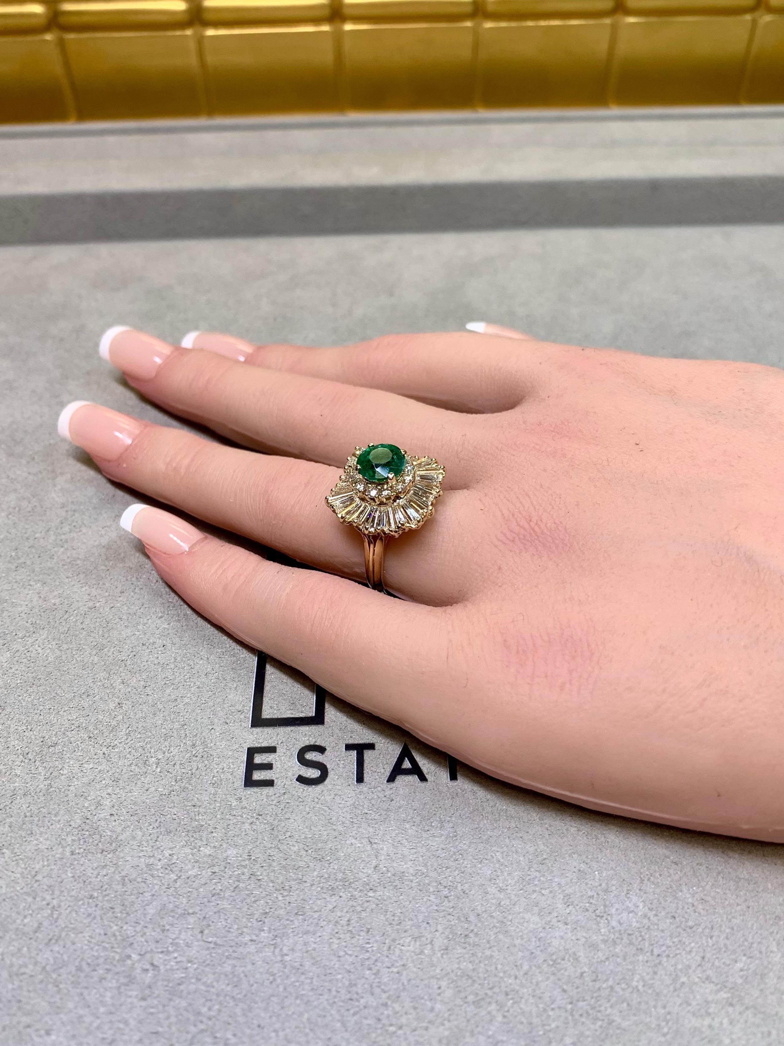 Vintage By 14K Baguette Diamond Round Emerald Ballerina Cocktail Ring 3.74ctw in vendita 3