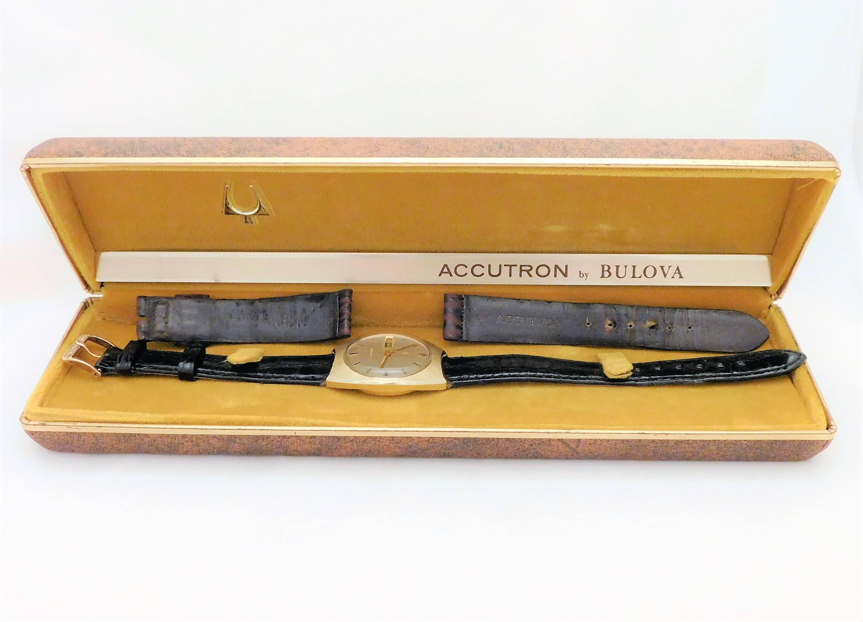 Bulova Yellow Gold Accutron Vintage Day Date Wristwatch, 1970s 7
