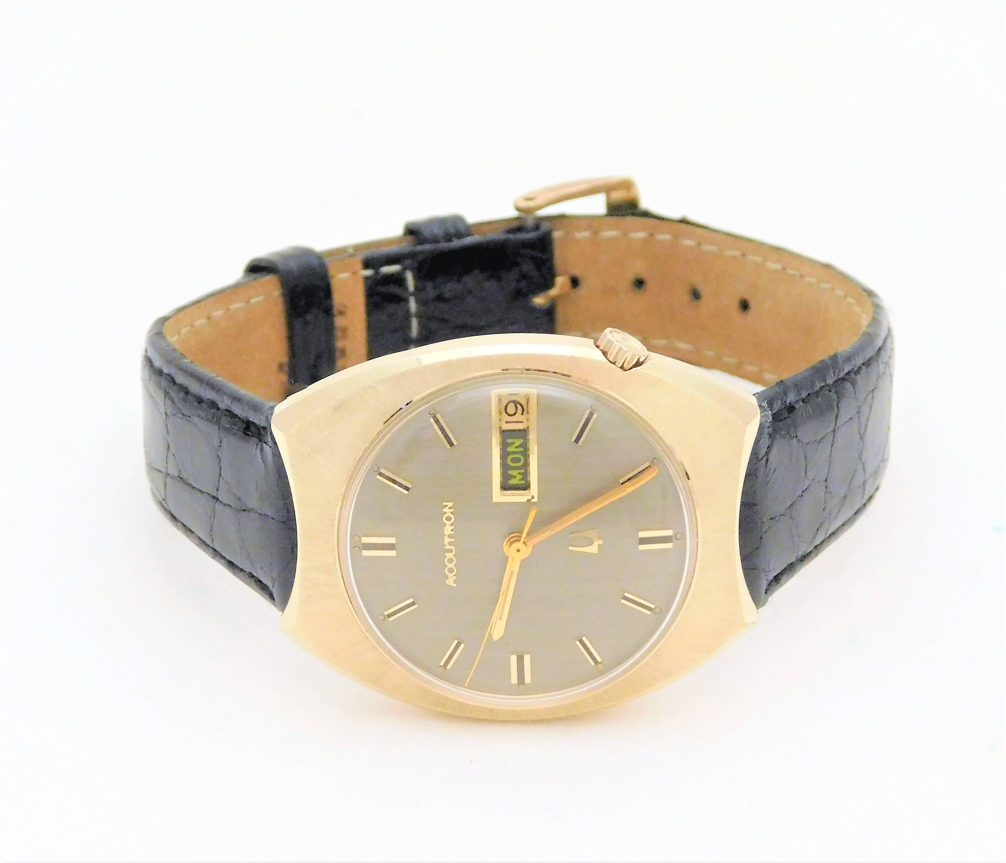 Bulova Yellow Gold Accutron Vintage Day Date Wristwatch, 1970s 8