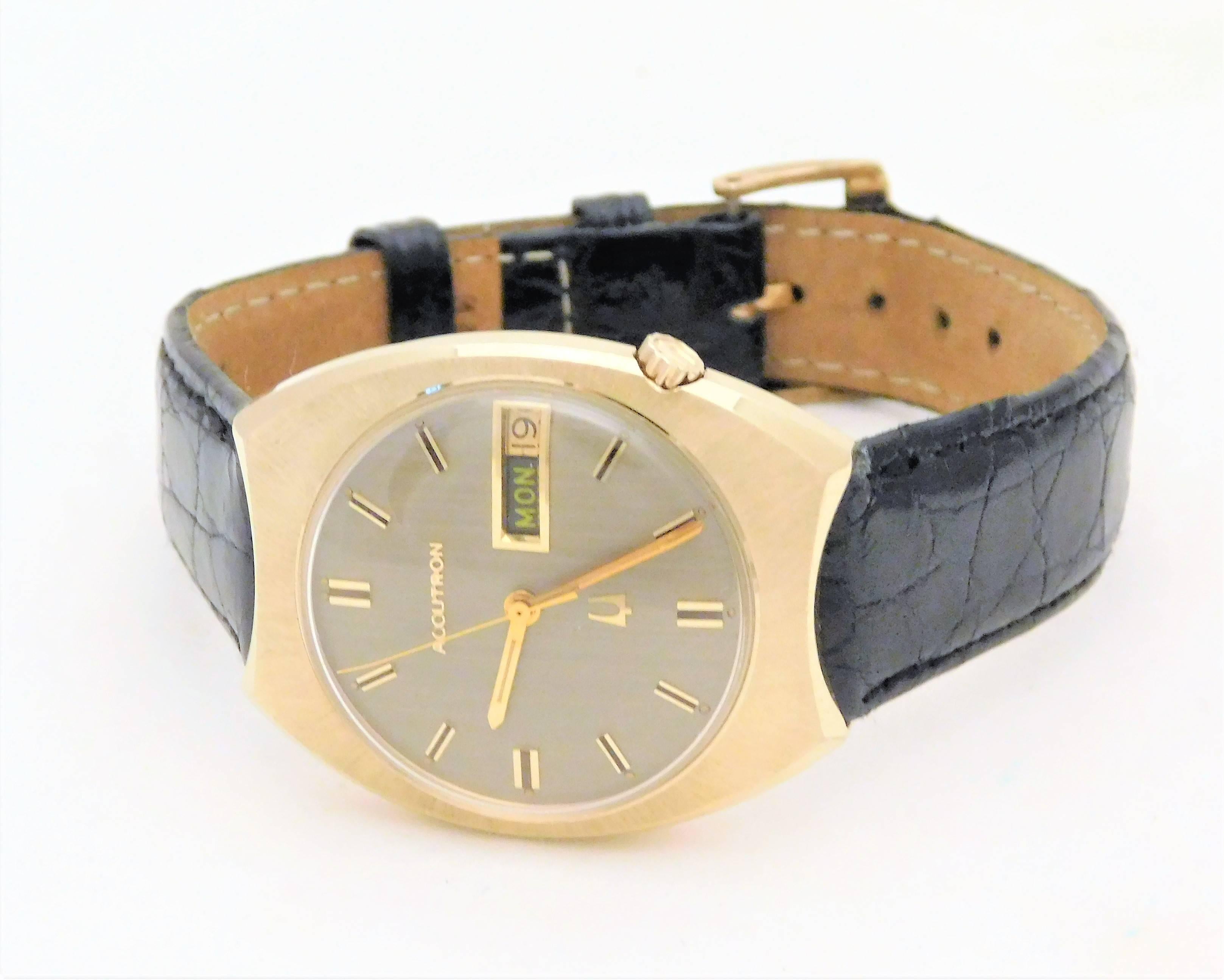 Bulova Yellow Gold Accutron Vintage Day Date Wristwatch, 1970s 9