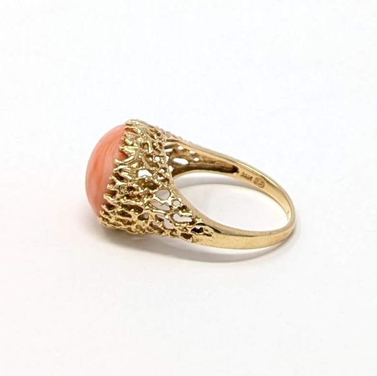 Anello di corallo 14k in oro giallo massiccio firmato Freeform Abstract Misura 7,25 in vendita 1