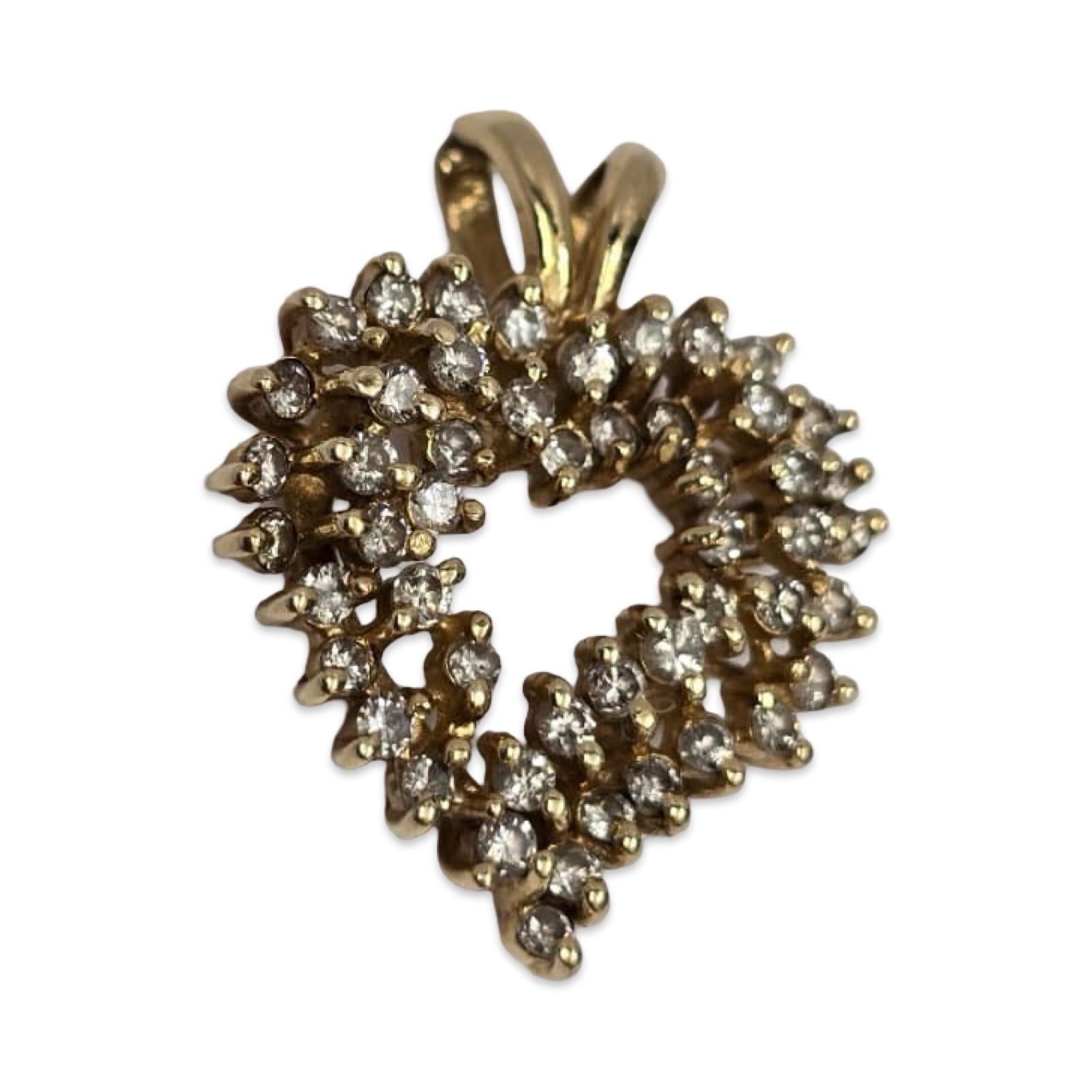 Taille ronde Vintage 14K Diamond Cluster Heart Pendentif 0.86ctw - Brilliante Melee en vente