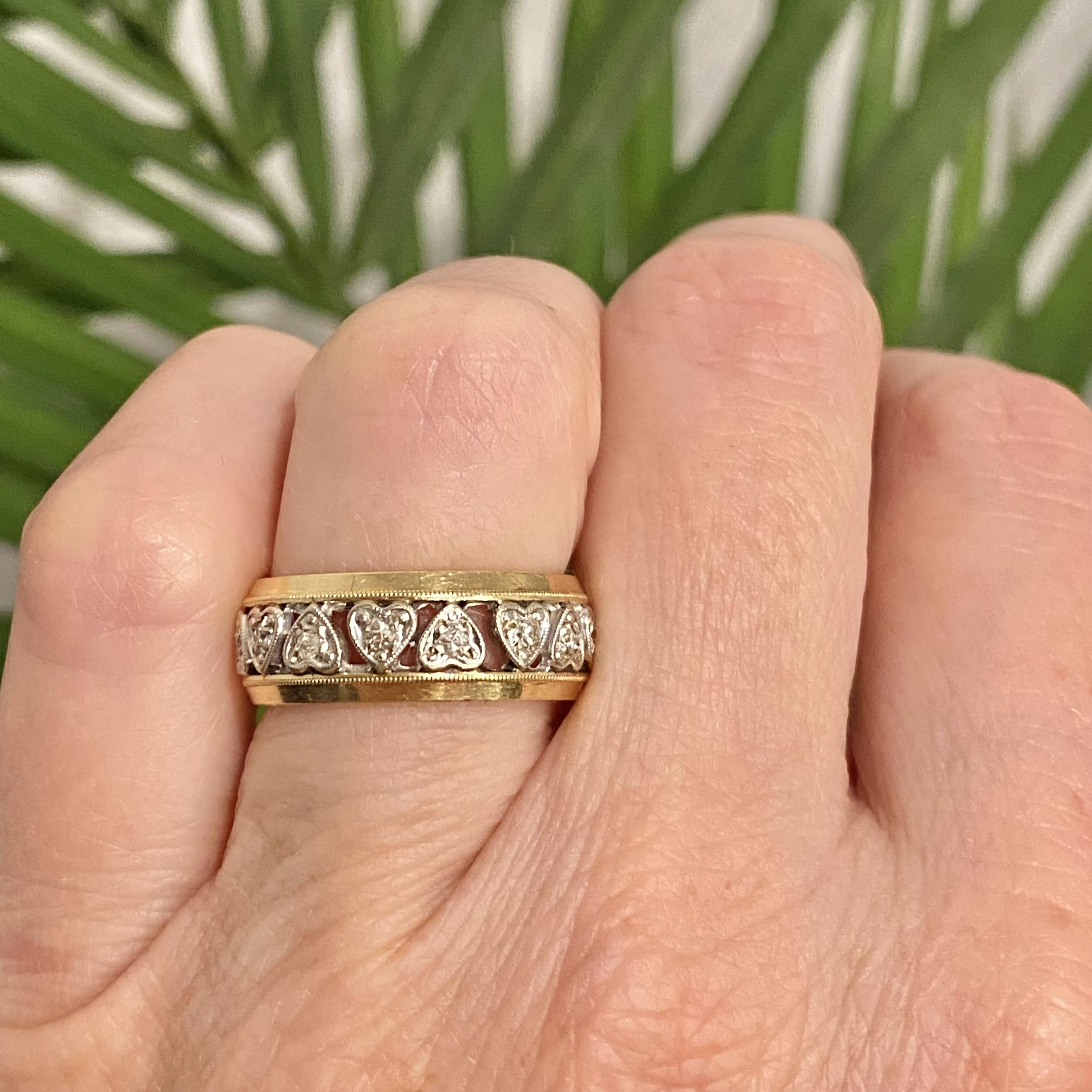 De las mujeres Anillo de eternidad vintage de 14 quilates con corazones engastados con diamantes
