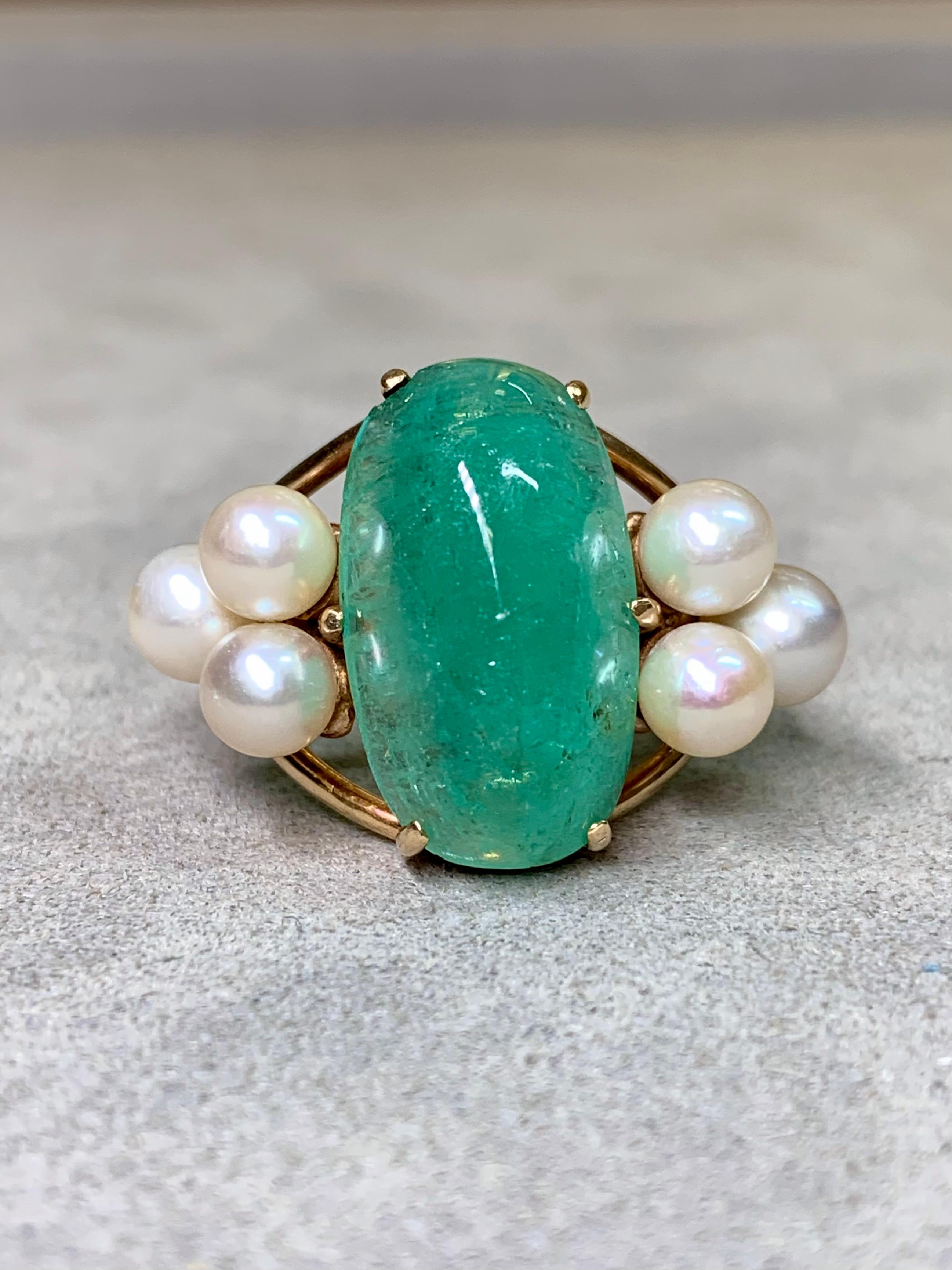 Women's or Men's Vintage 14K Elongated Cabochon Emerald And Pearl Cocktail Ring 14.80ct For Sale