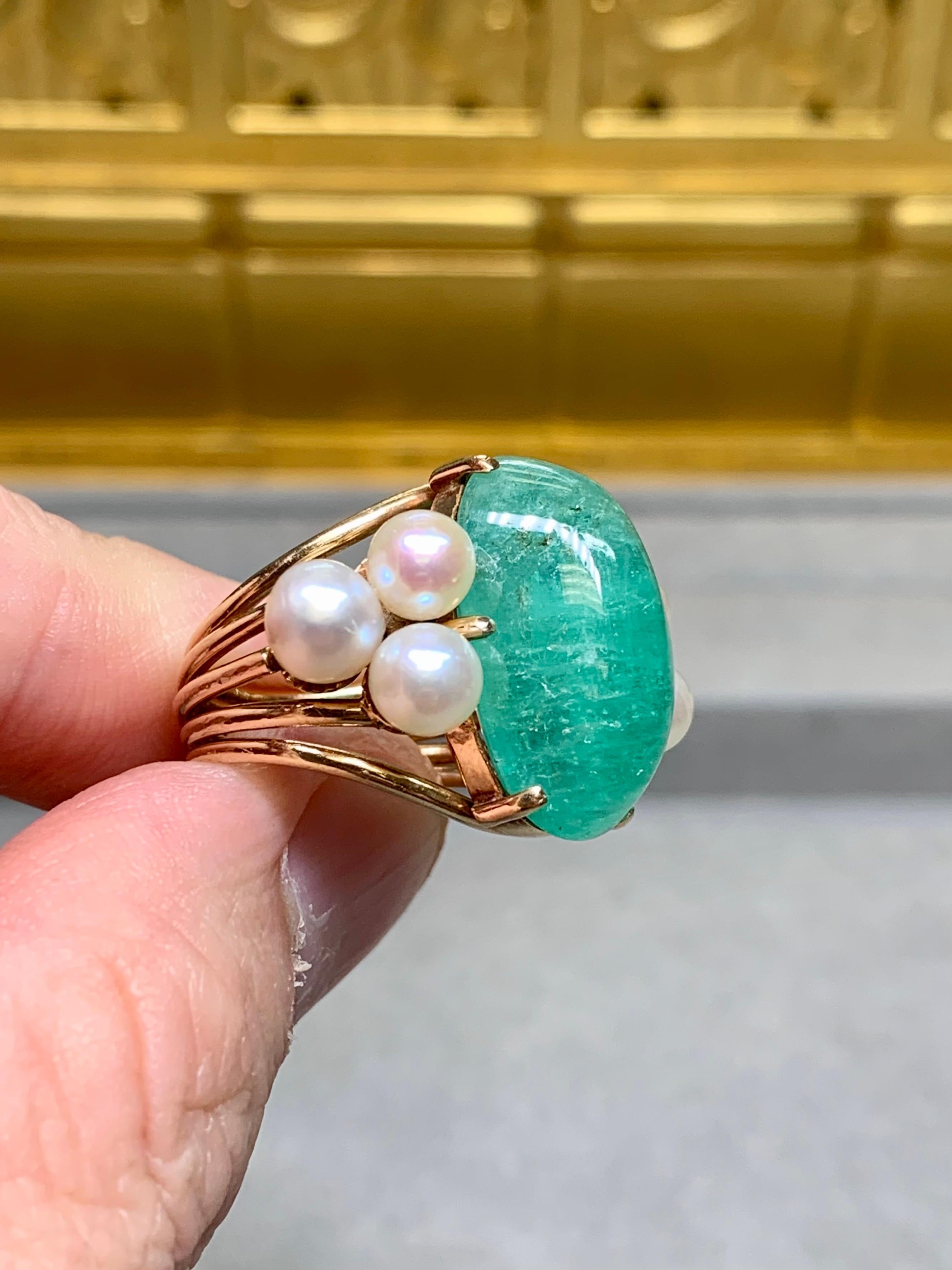 Vintage 14K Elongated Cabochon Emerald And Pearl Cocktail Ring 14.80ct For Sale 3