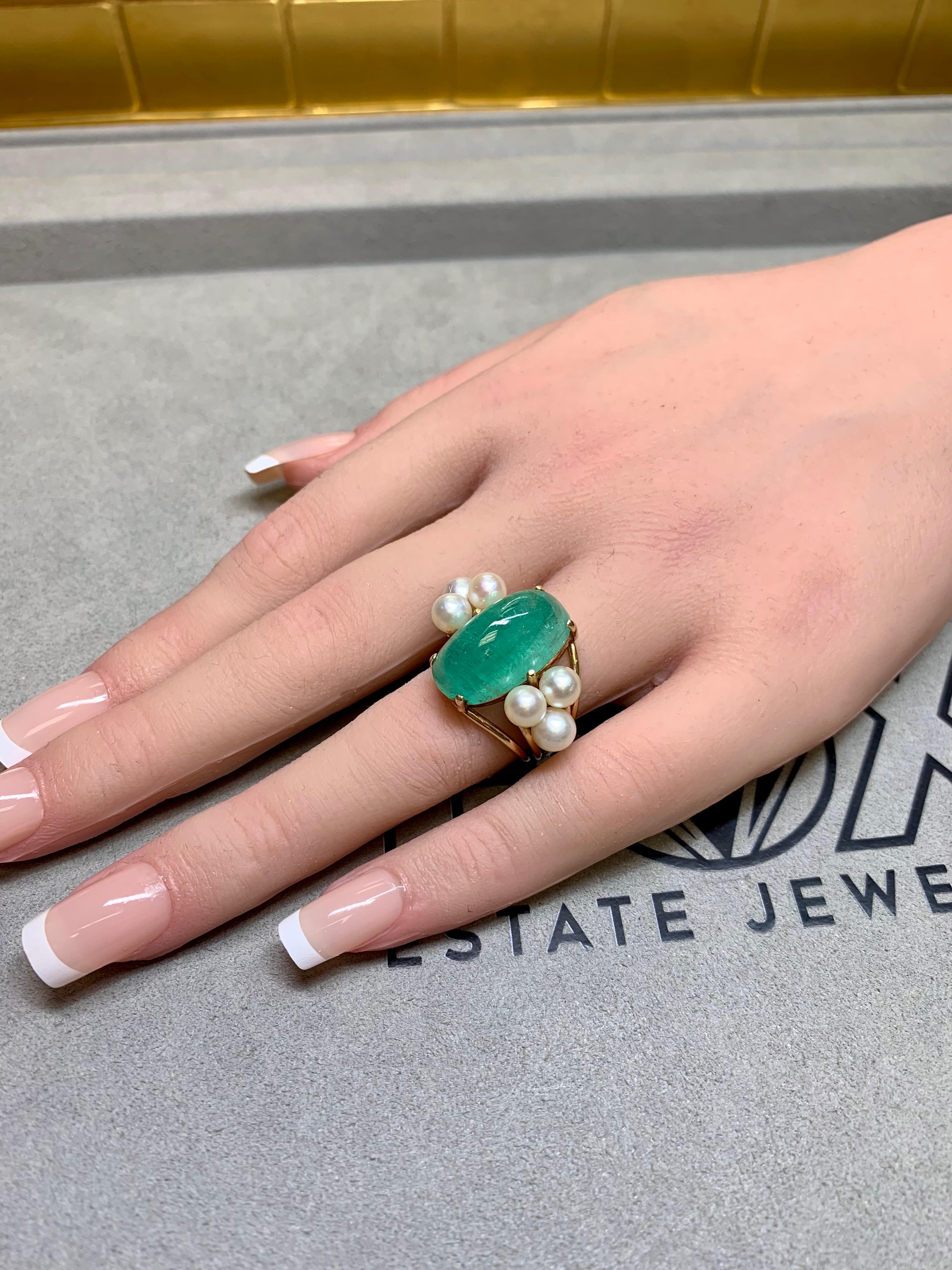 Vintage 14K Elongated Cabochon Emerald And Pearl Cocktail Ring 14.80ct For Sale 4