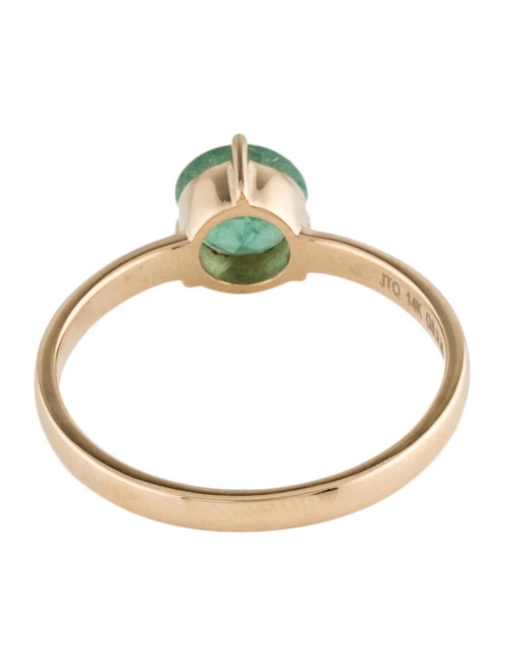 Vintage 14K Emerald Cocktail Ring, Size 6.75 - Elegant Green Gemstone Jewelry In New Condition For Sale In Holtsville, NY