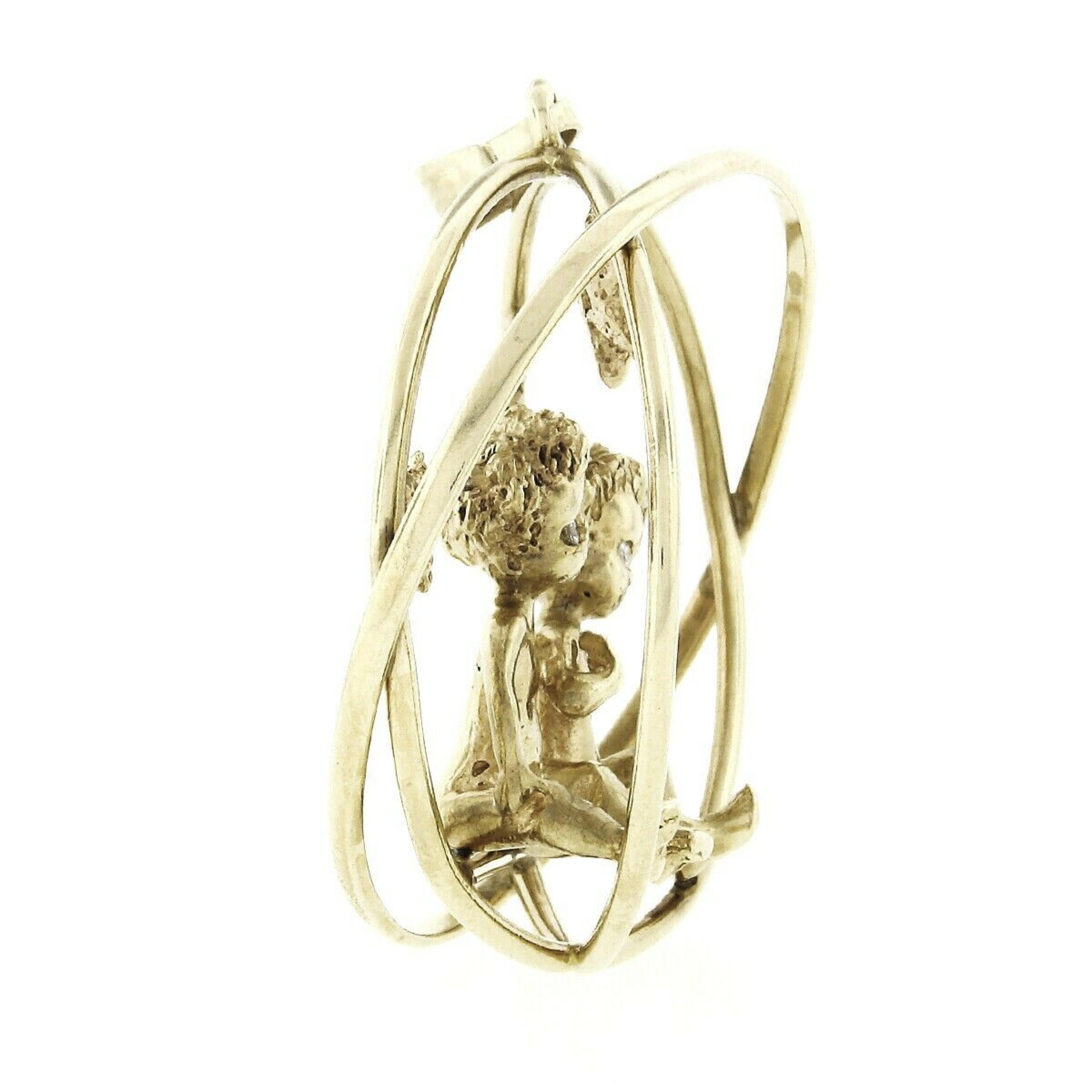 Vintage 14K Gold 0.18ctw Diamond Angel Gemini Zodiac Sign Large 3D Charm Pendant In Good Condition For Sale In Montclair, NJ