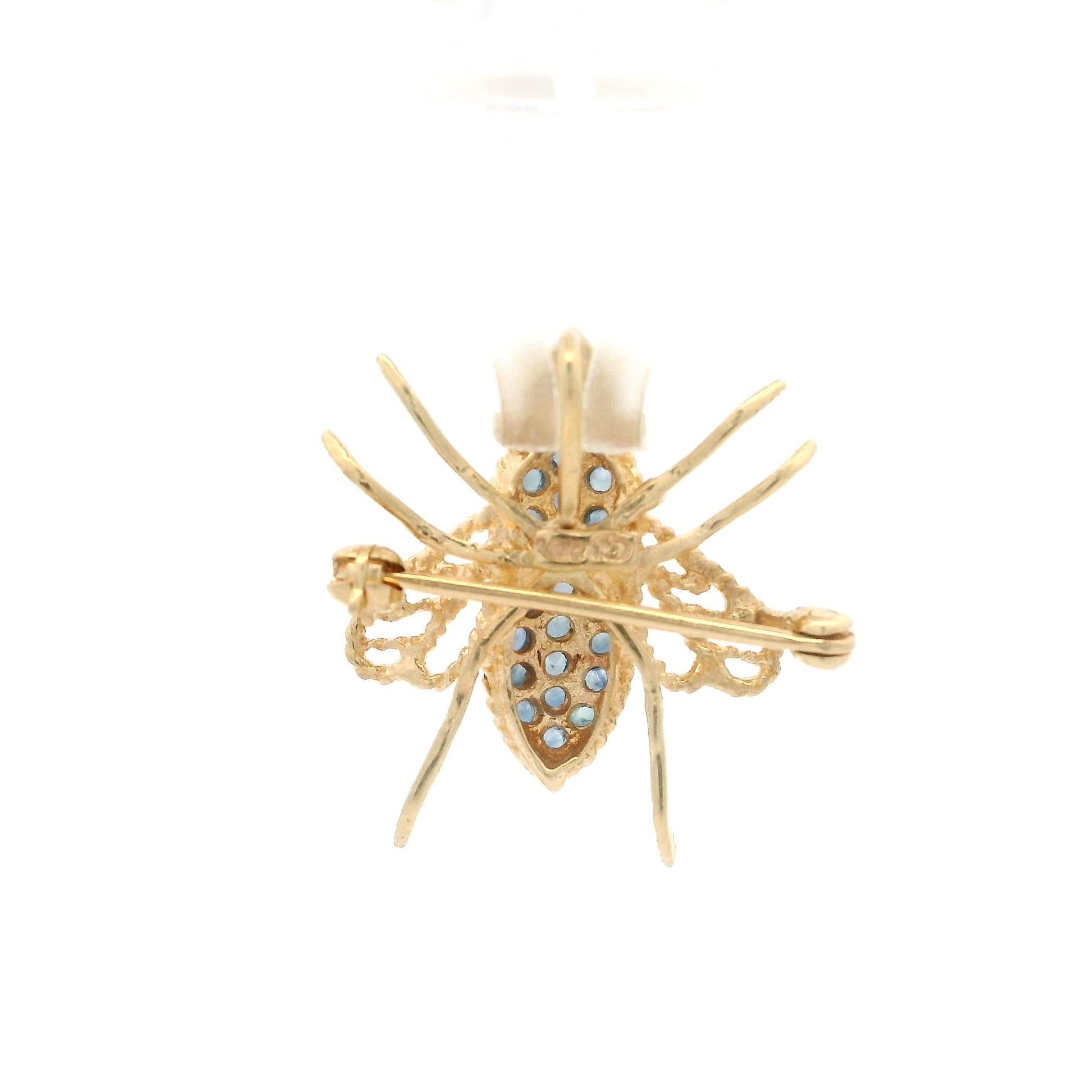 Brilliant Cut Vintage 14k Gold 0.40ctw Sapphire Open Work Bee Fly Insect Pin Brooch Pendant For Sale