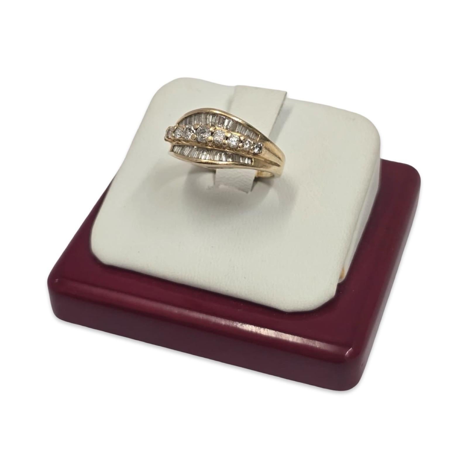 Anello a onda con nastro di diamanti d'epoca in oro 14K da 1,15 carati in vendita 2