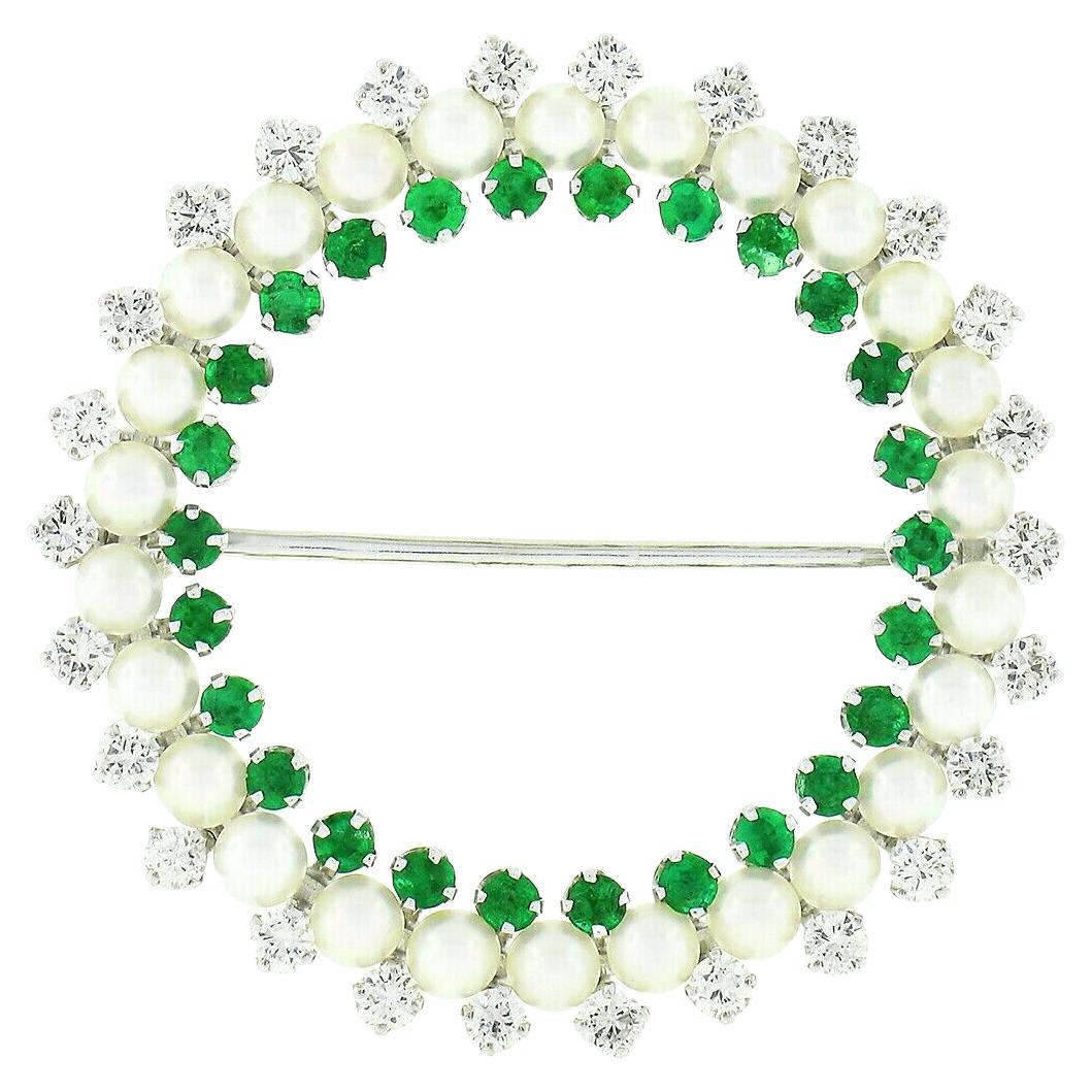 Vintage 14k Gold 1.60ct Round Diamond Emerald & White Pearl Circle Wreath Brooch For Sale