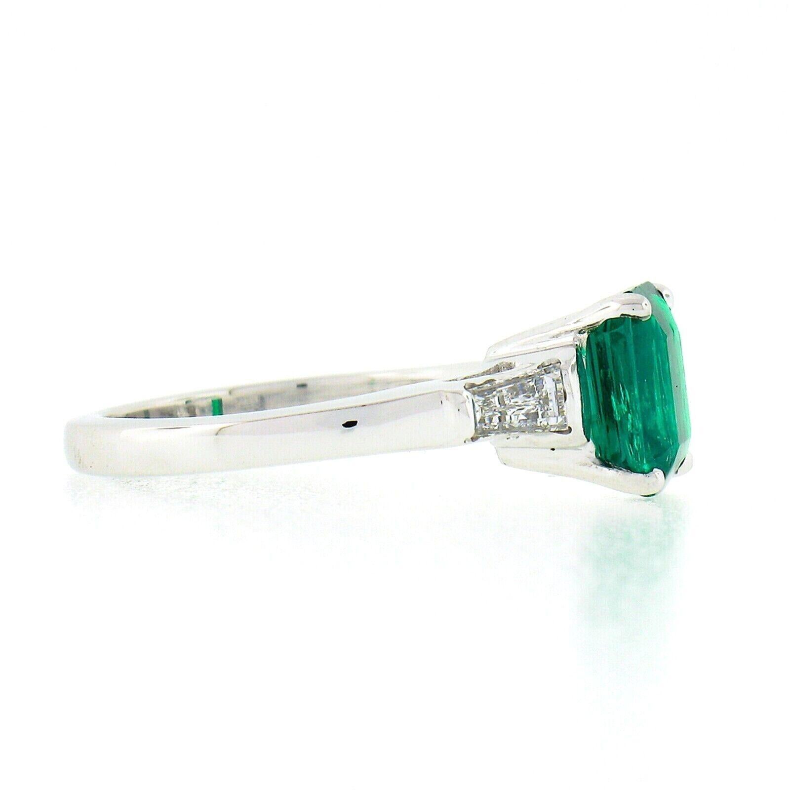 Vintage 14K Gold 2.01ctw SSEF Colombian Emerald & Baguette Diamond 3 Stone Ring In Good Condition In Montclair, NJ