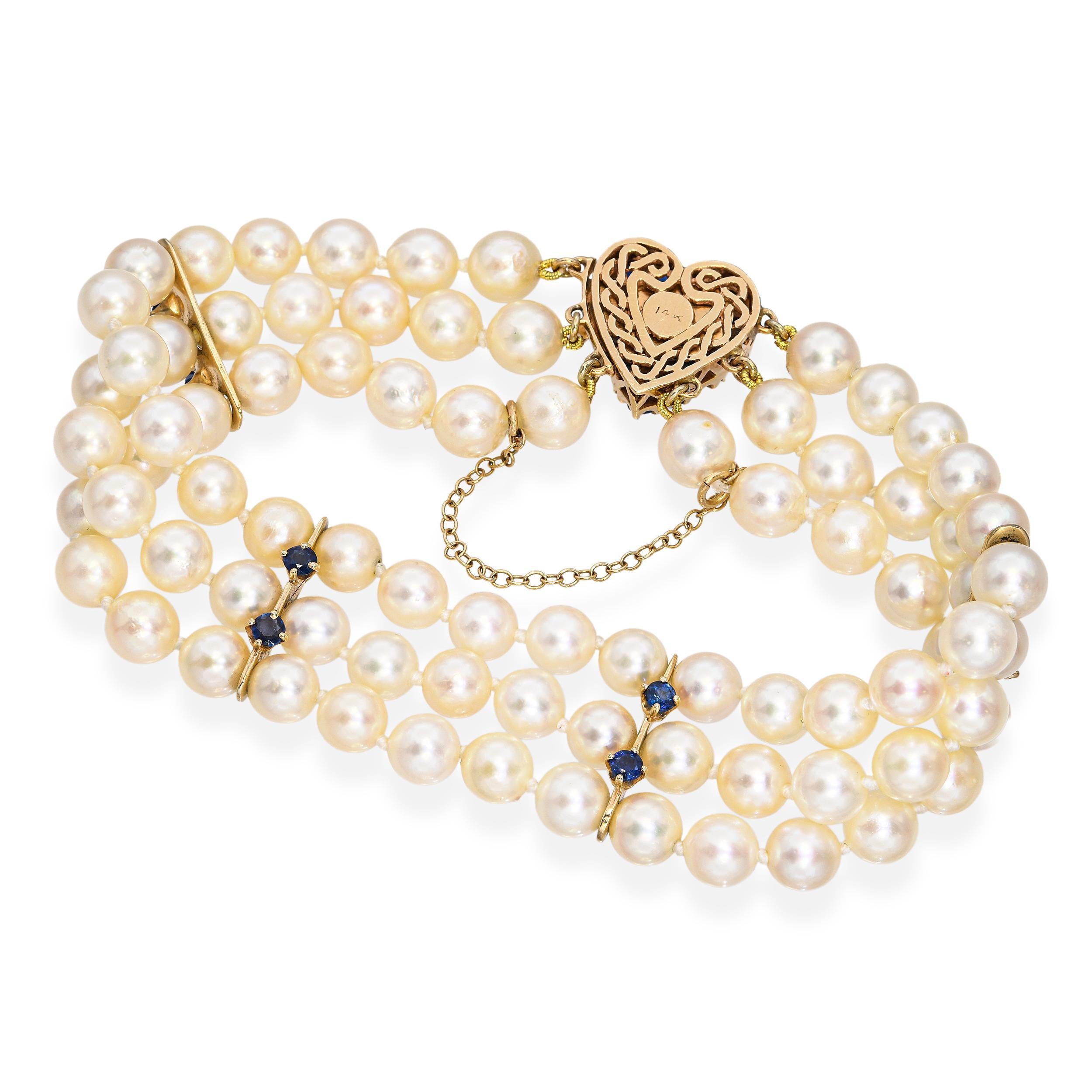 Vintage 14k Gold 2.5tcw Sapphire and Pearl Heart Clasp Triple Strand Bracelet en vente 2