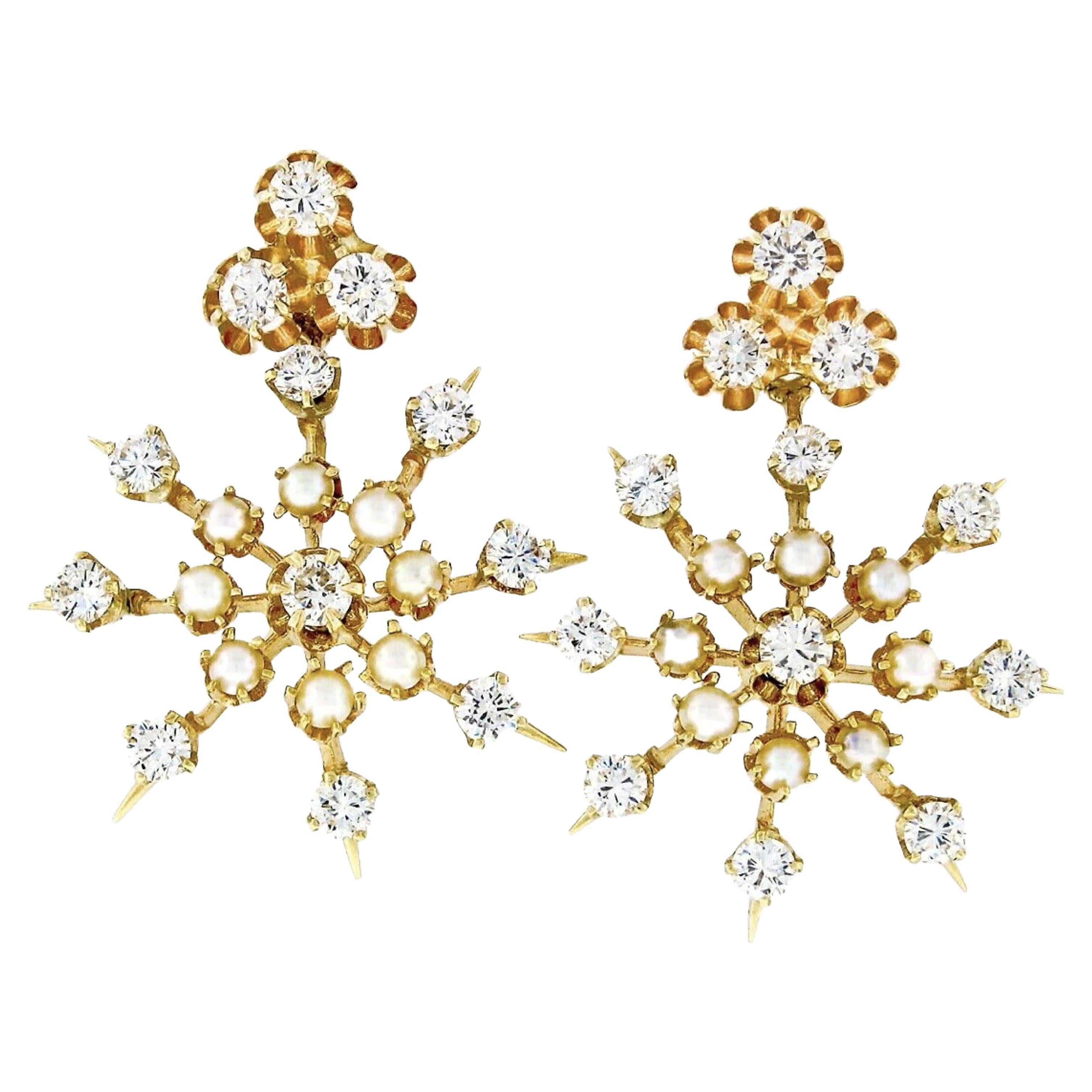 Boucles d'oreilles pendantes vintage en or 14 carats avec diamants de 2,75 carats et perles, ornées de flocons de neige en vente