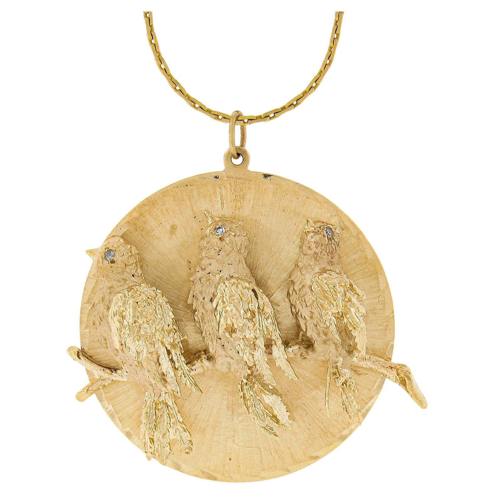 Vintage 14k Gold 3D Large Textured 3 Birds Medallion Pendant Chain w/ Diamond For Sale
