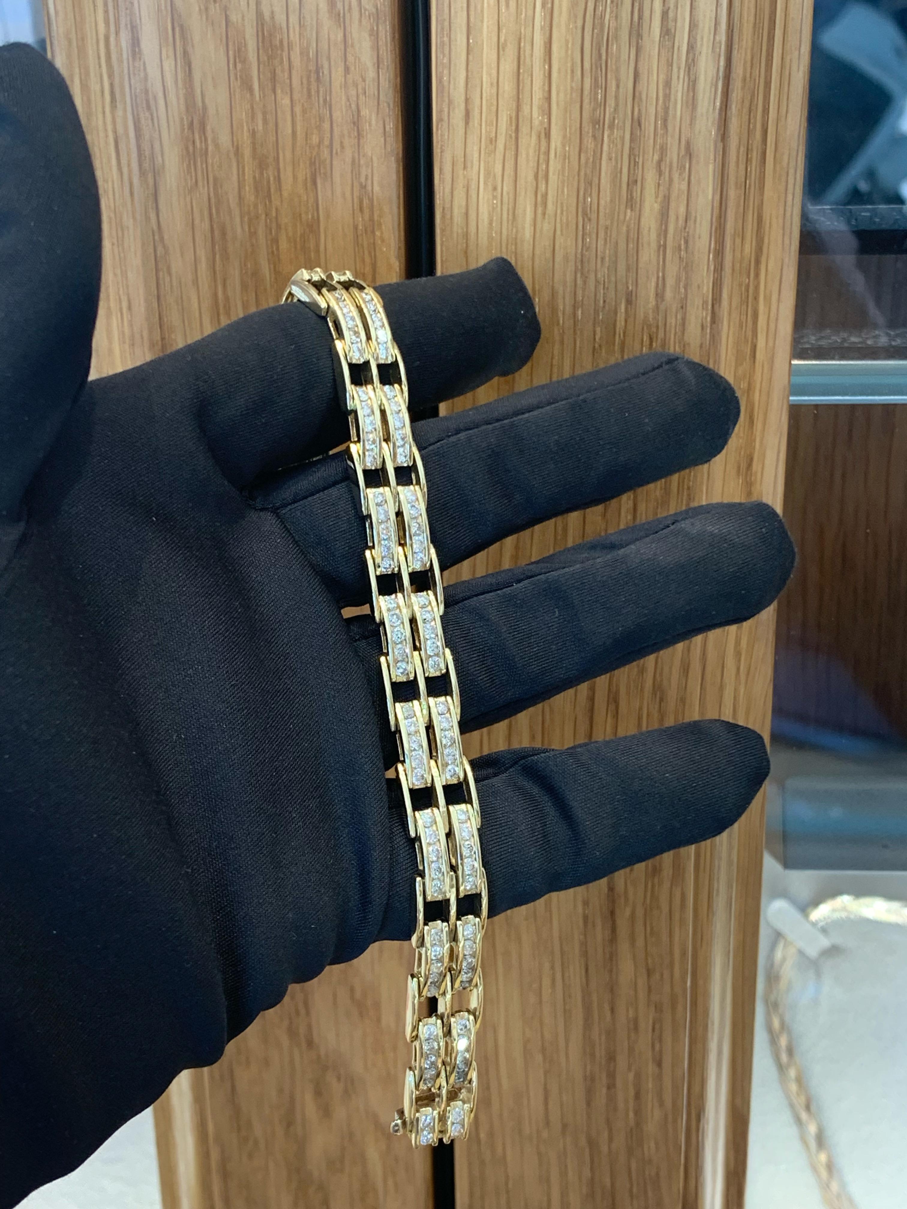 Round Cut Vintage 14k Gold 5.0 Carat Double-Row Diamond Bracelet For Sale