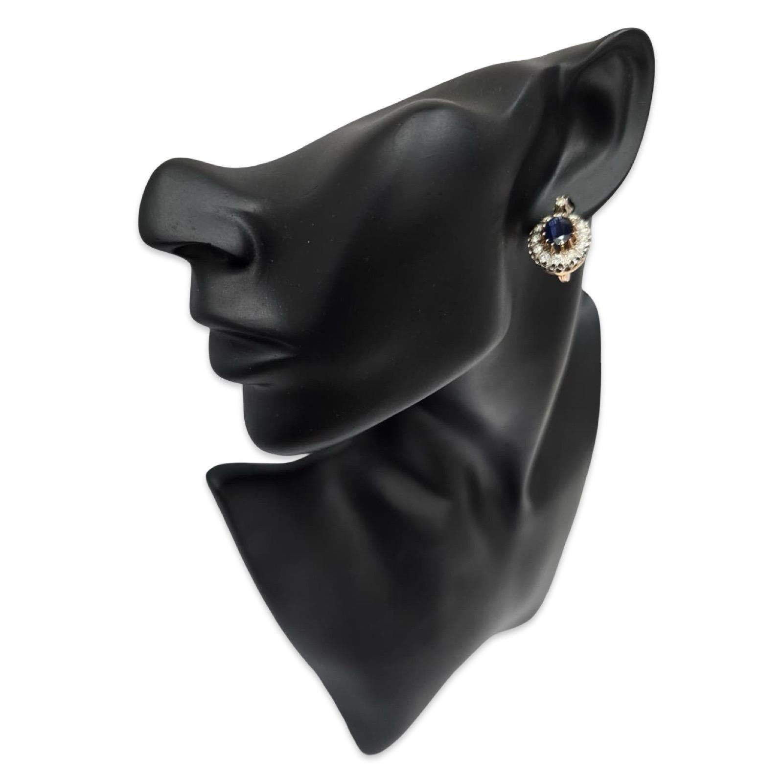 Taglio ovale Orecchini a goccia d'epoca in oro 14K con zaffiro blu reale e diamante da 5 carati in vendita