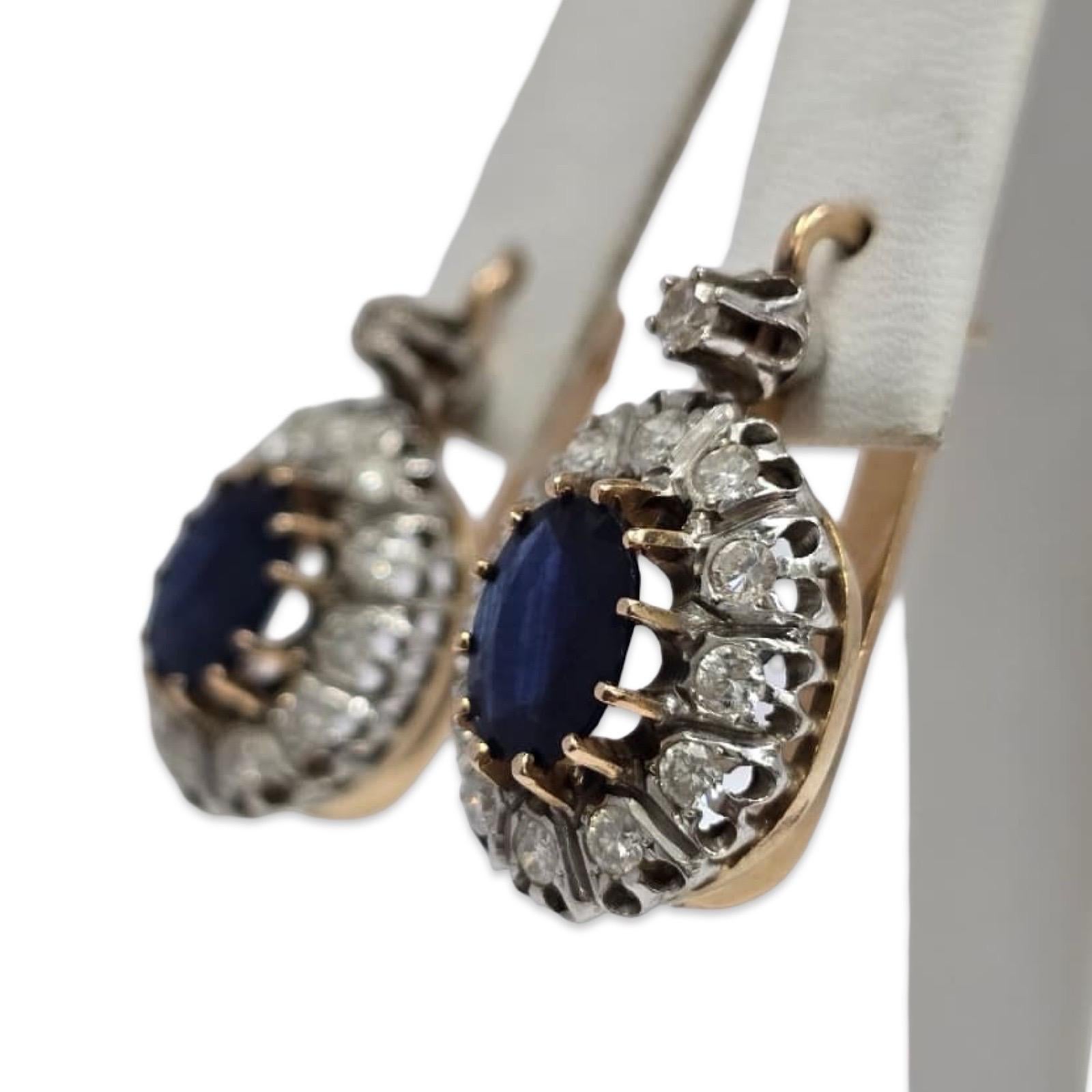 Donna Orecchini a goccia d'epoca in oro 14K con zaffiro blu reale e diamante da 5 carati in vendita