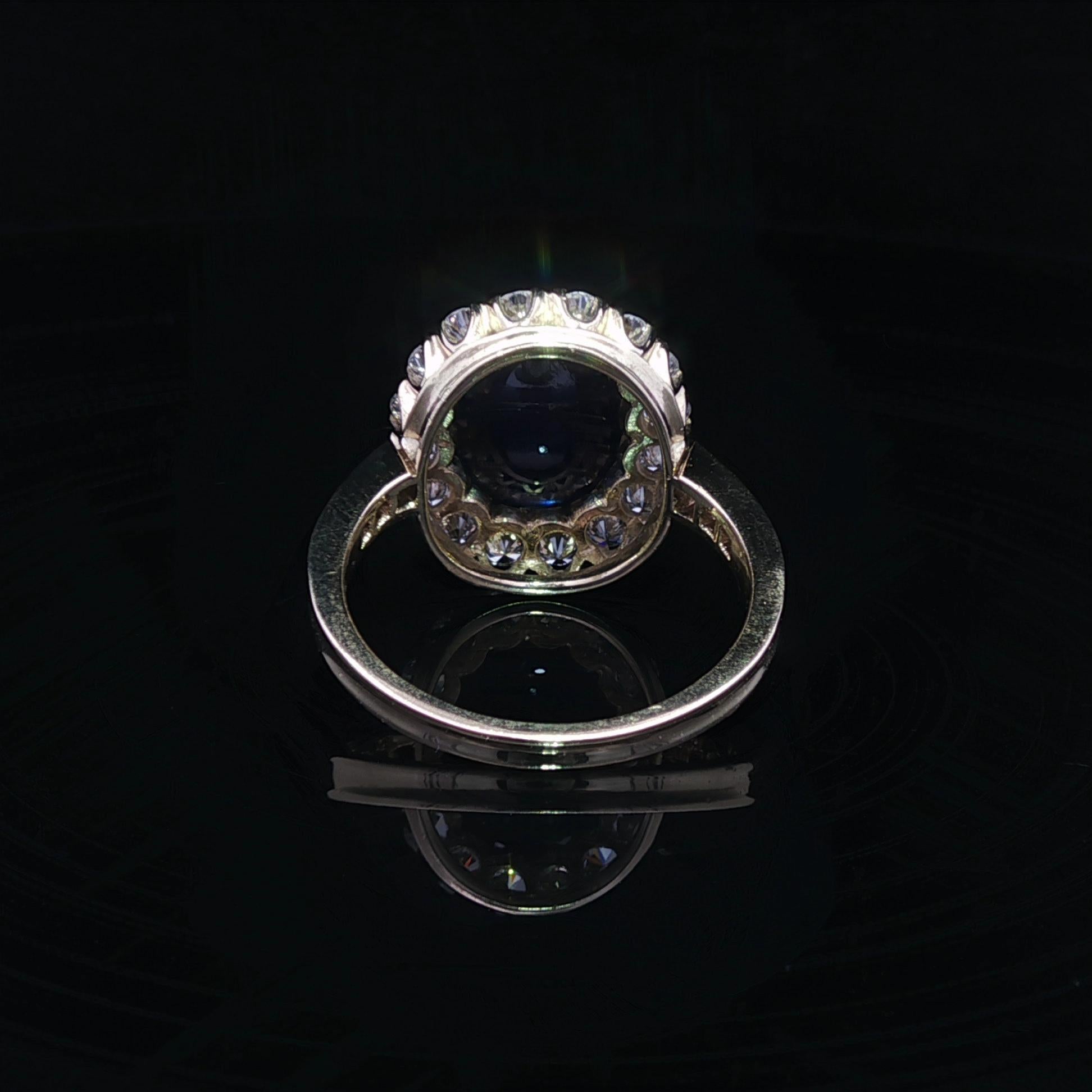 Vintage 14k Gold 6,71ctw GIA keine Hitze Sugarloaf Cabochon Saphir Diamant Ring im Angebot 4