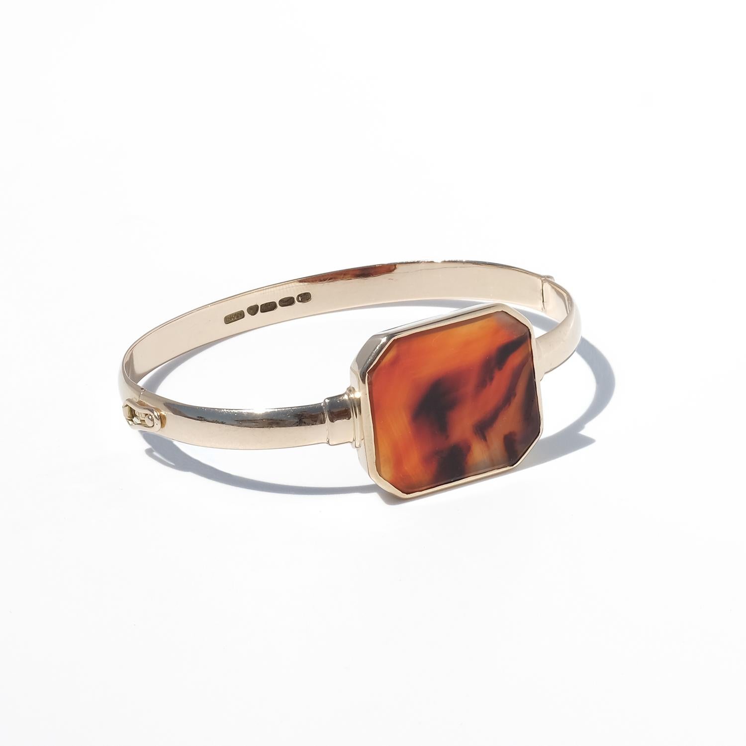 Vintage 14K Gold and Agate Fixed Bracelet by Bertel Wilhelm Nordström Made 1958 For Sale 2