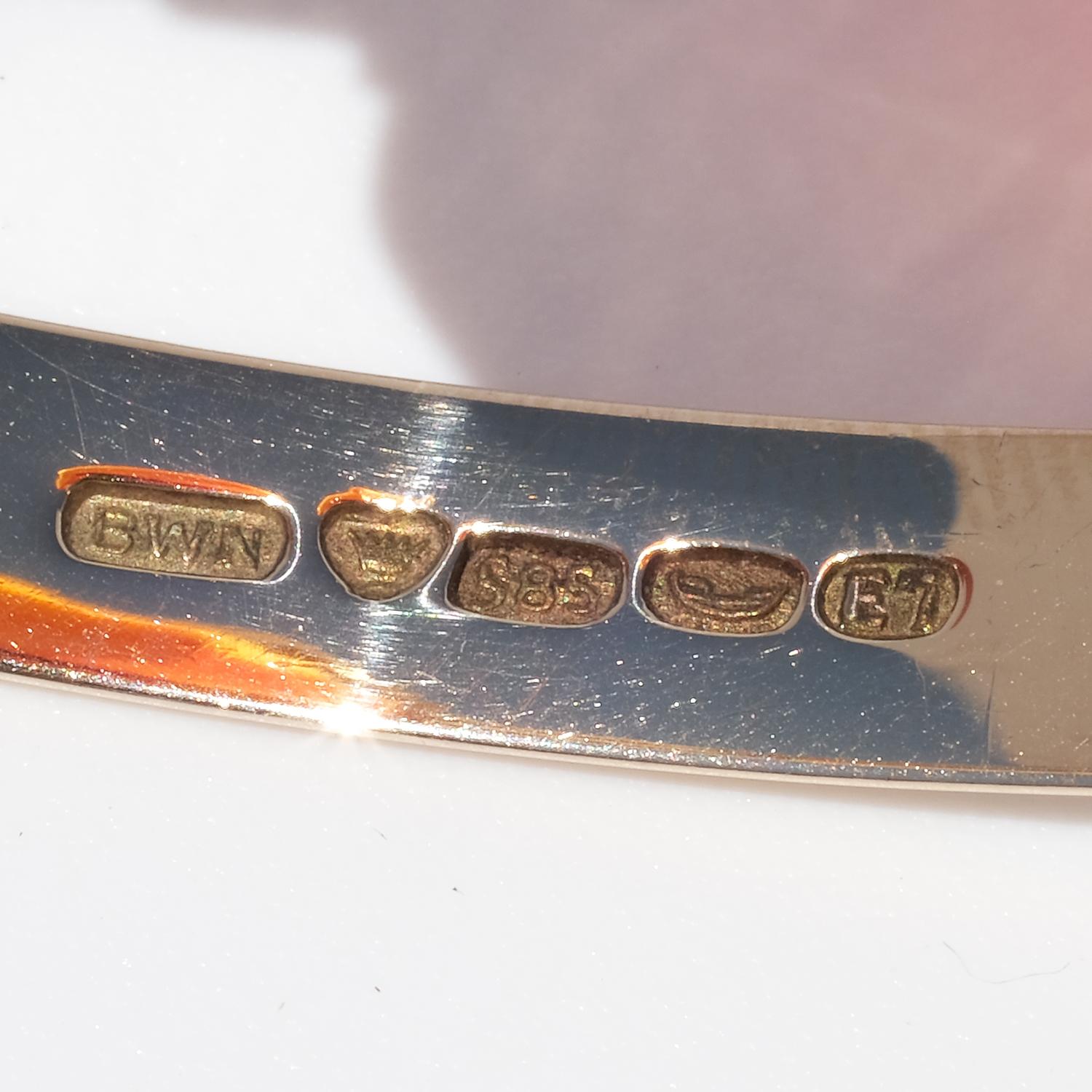 Vintage 14K Gold and Agate Fixed Bracelet by Bertel Wilhelm Nordström Made 1958 For Sale 4
