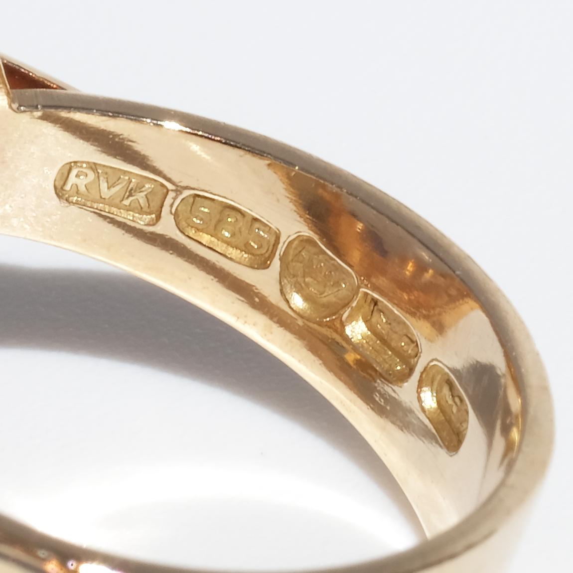 Anello d'oro 14K e cristallo di rocca vintage di Risto Kinanen del 1965 in vendita 4