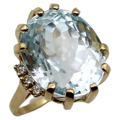 Vintage 14K Gold Aquamarine and Diamond Cocktail Ring