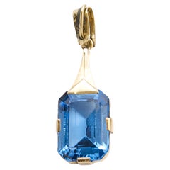 Vintage 14K Gold Aquamarine Glass Stone Pendant