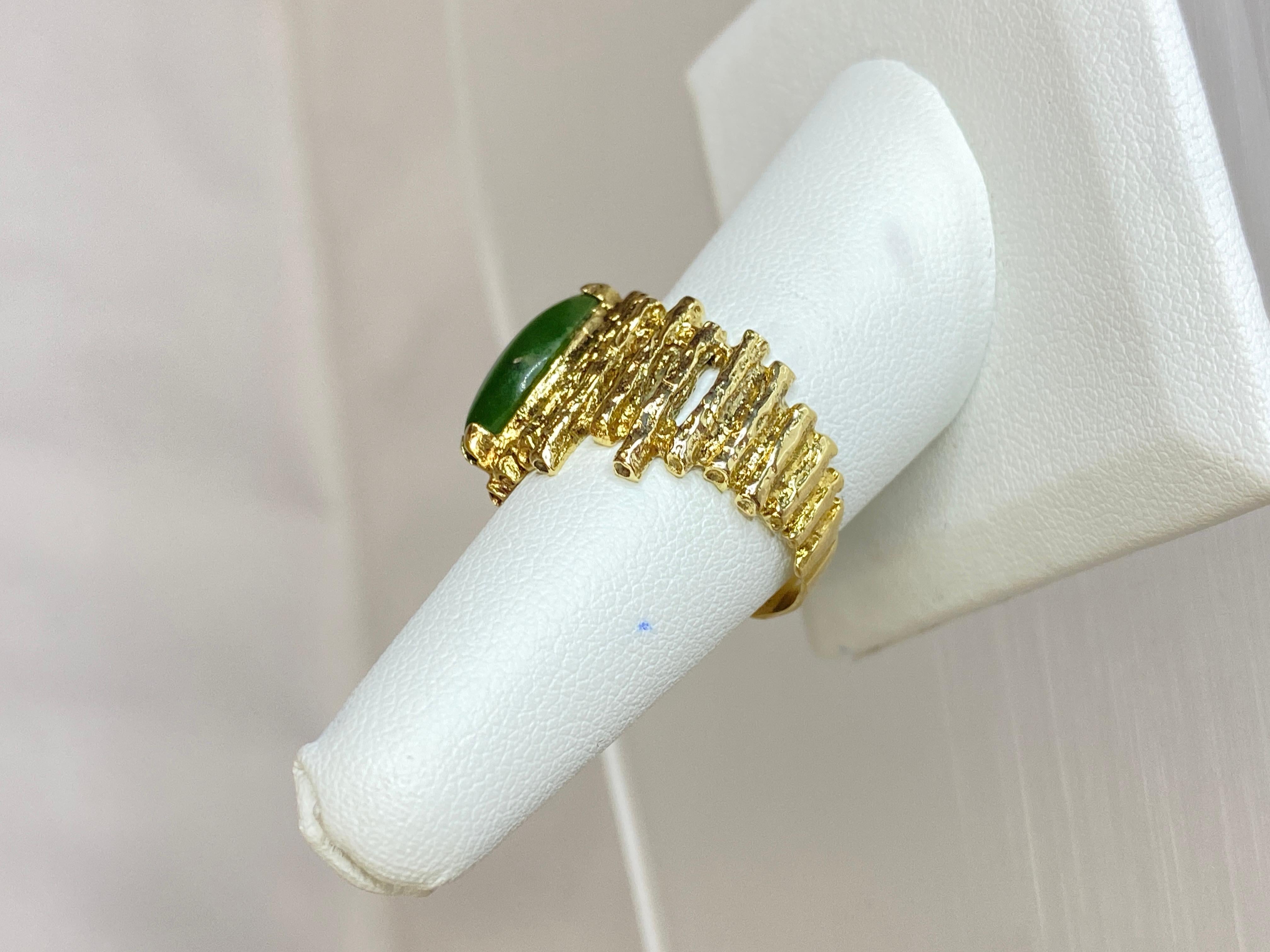Vintage 14K Gold Bamboo Nugget Modern Marquise Nephrite Green Jade Ring Sz 7.75 For Sale 3