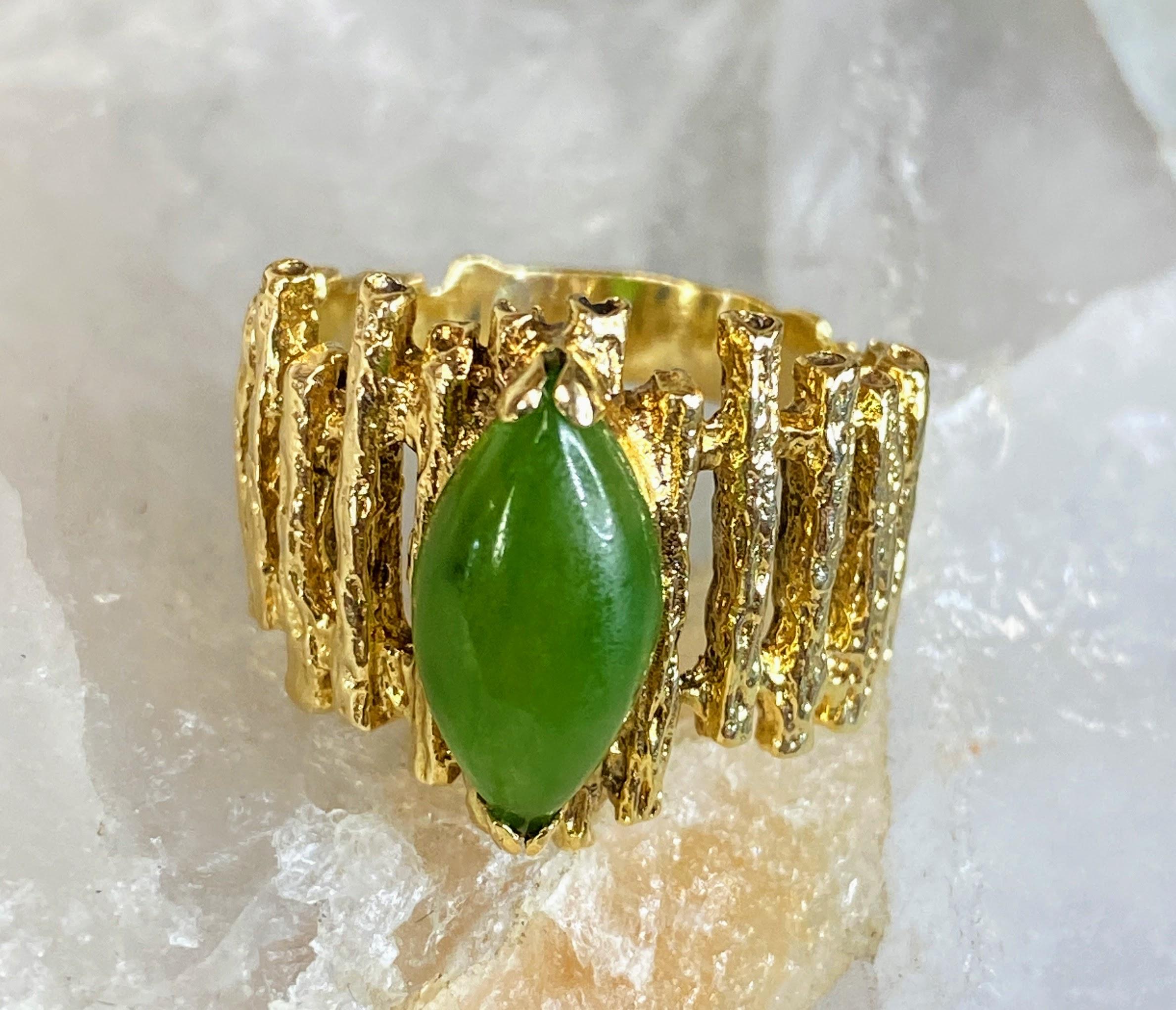 Vintage 14K Gold Bamboo Nugget Modern Marquise Nephrite Green Jade Ring Sz 7.75 For Sale 4