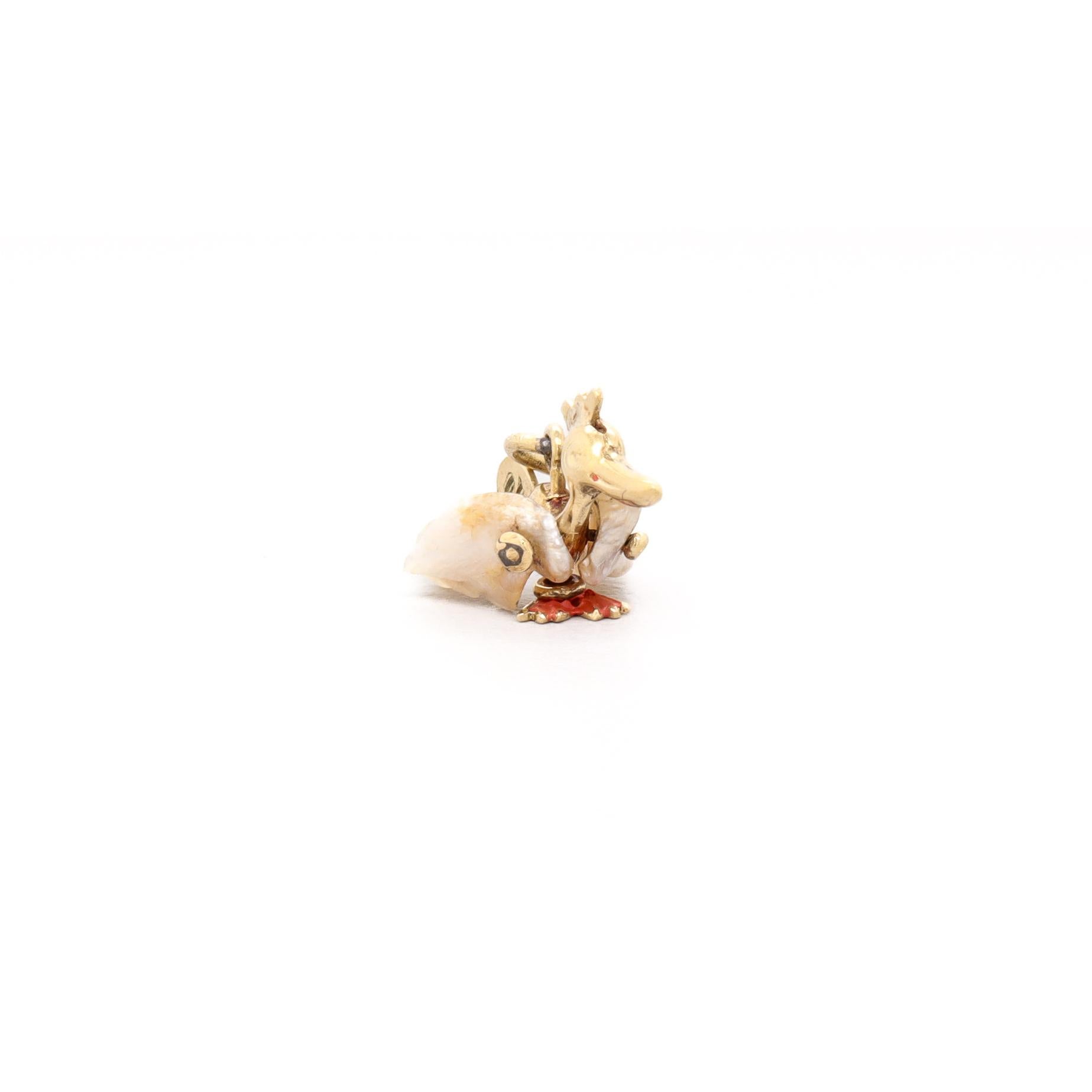 Vintage 14K Gold & Baroque Pearl Figural Duck Charm for a Bracelet en vente 6