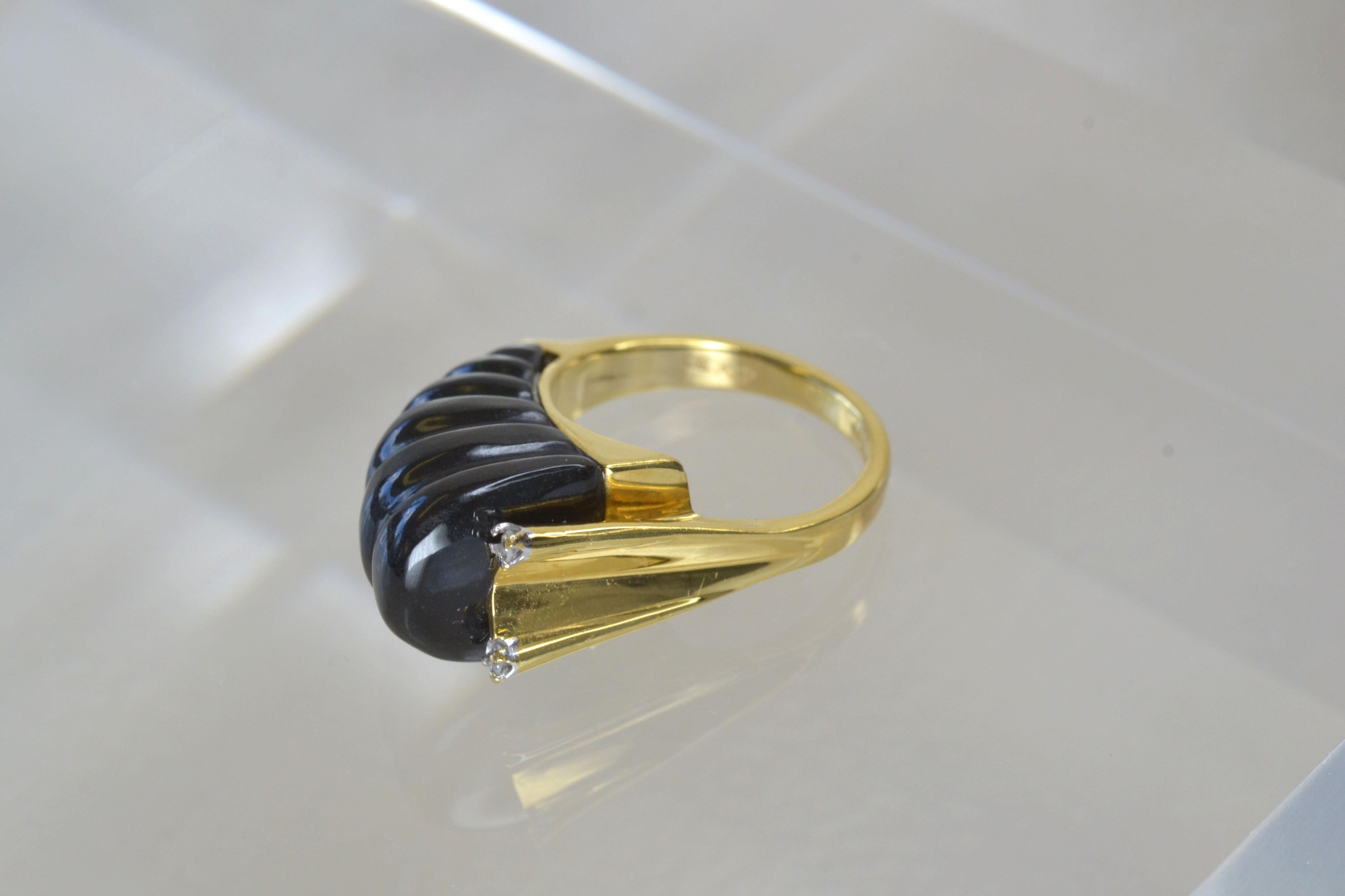 Vintage 14k Gold Black Onyx Half Scalloped Ring with Diamonds, One-of-a-kind In Good Condition For Sale In London, GB
