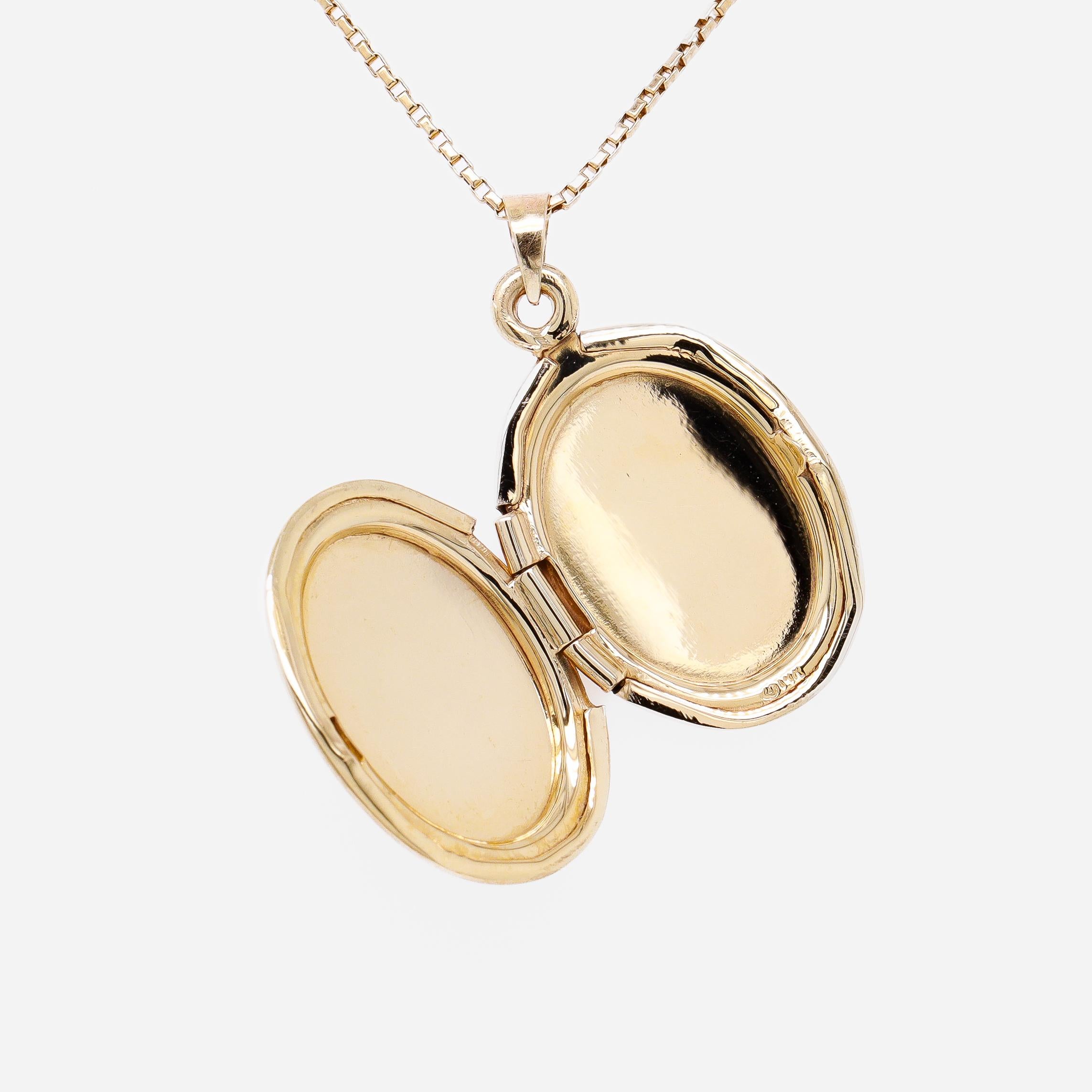Pendentif ou breloque vintage en or 14K Brite-Cut Locket en vente 2