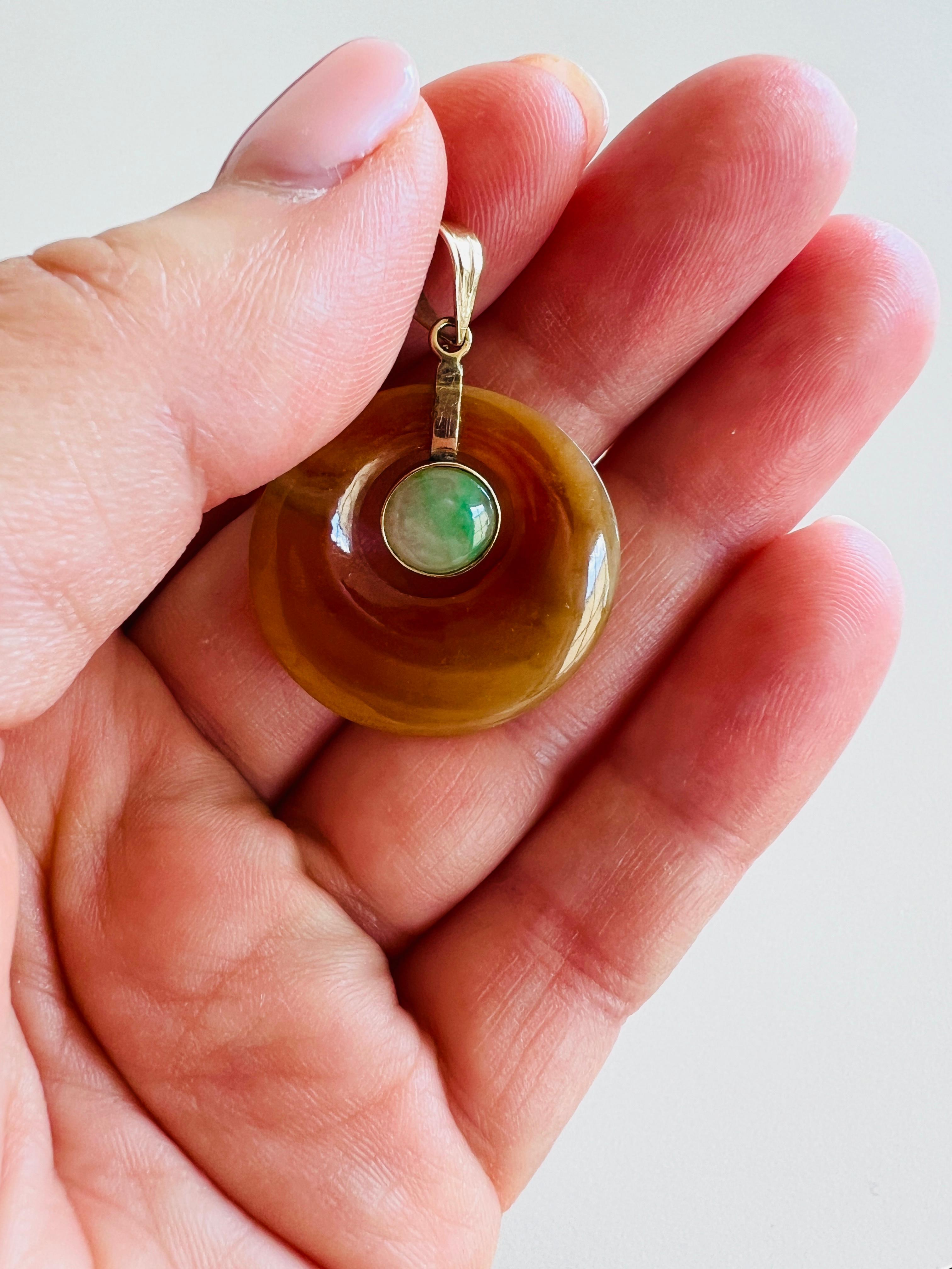 Contemporary Vintage 14k Gold Brown Agate Chalcedony Green Jade Charm Necklace Pendant
