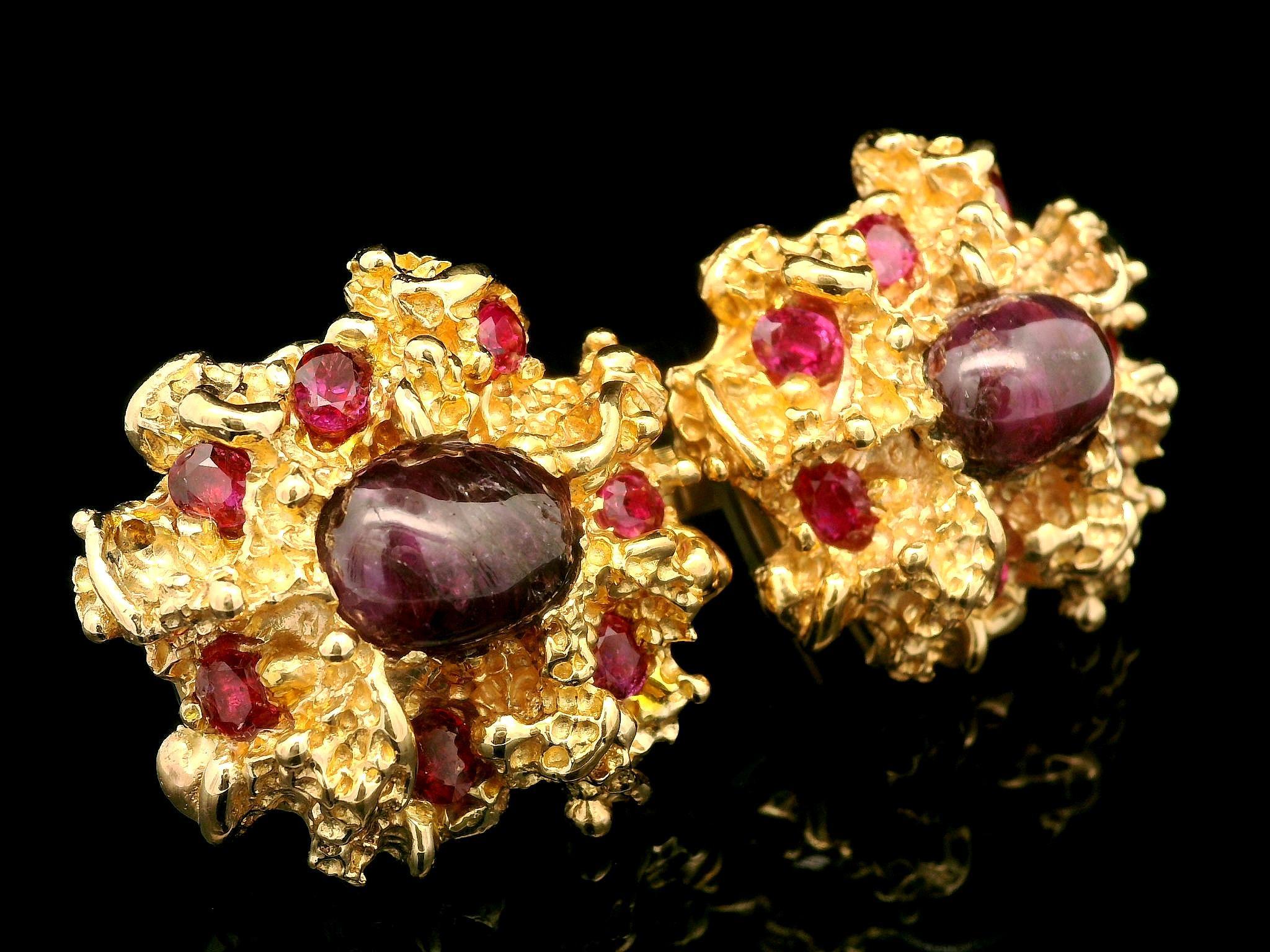 Gemelli d'epoca in oro 14k con rubino cabochon e pepita di grandi dimensioni con doppia clip In condizioni buone in vendita a Montclair, NJ